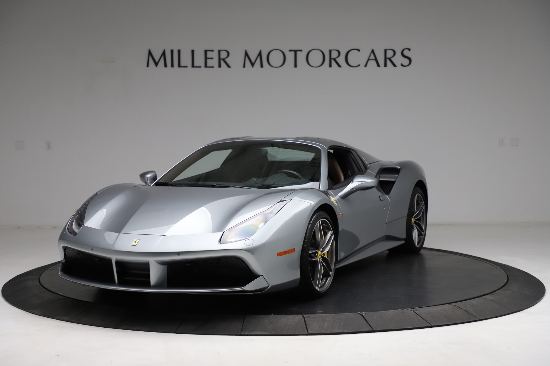 Used-2018-Ferrari-488-Spider