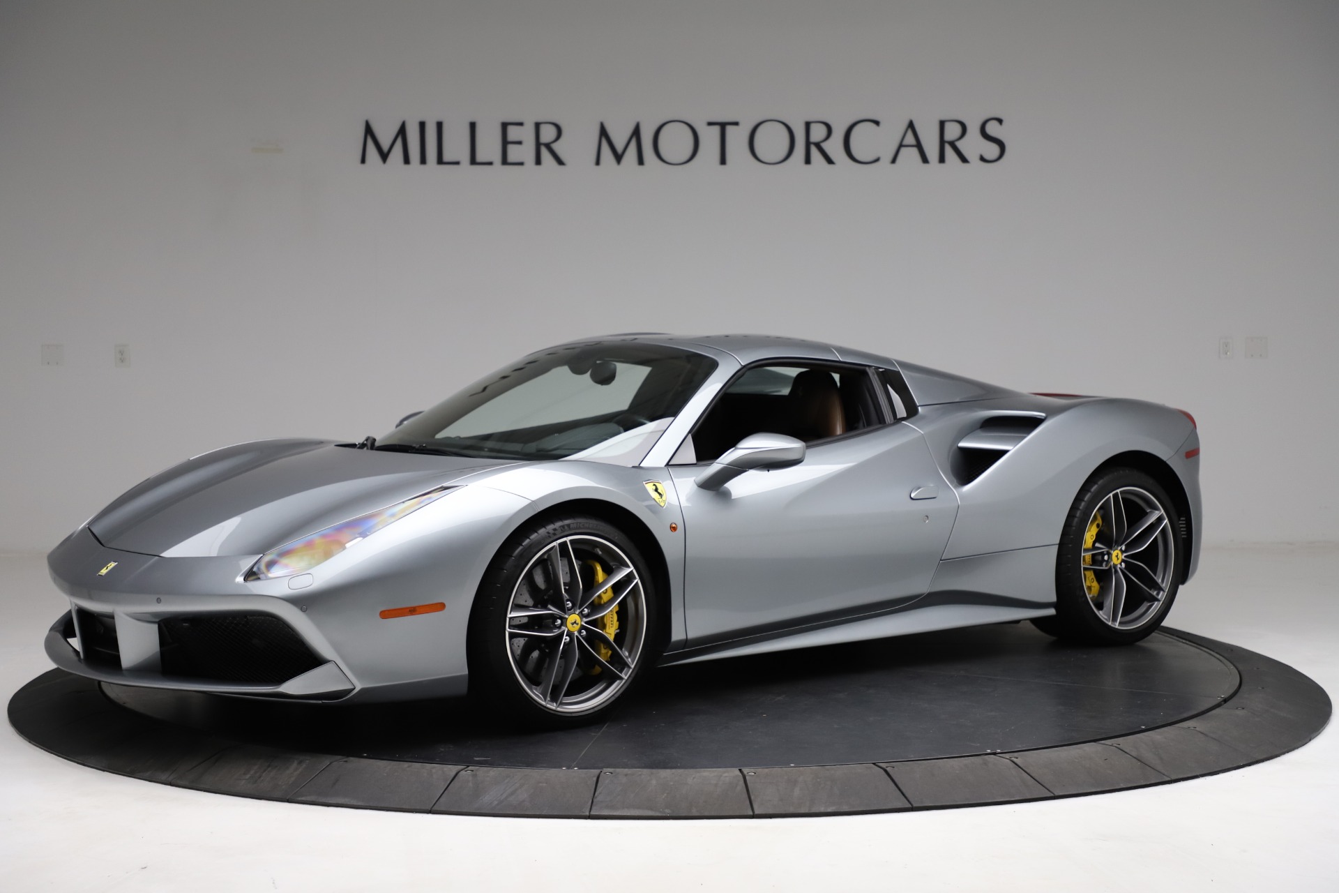 Used-2018-Ferrari-488-Spider