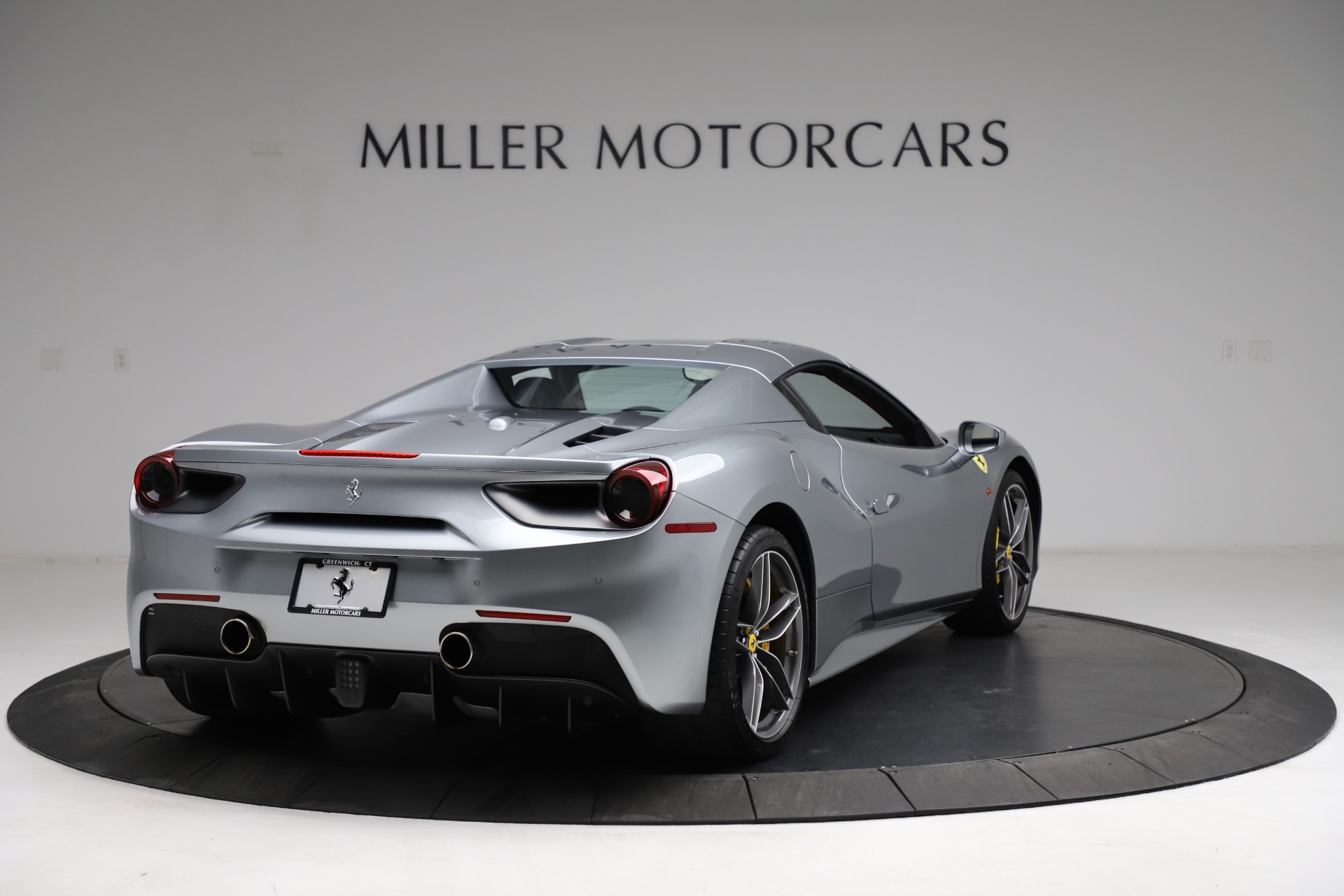 Used-2018-Ferrari-488-Spider