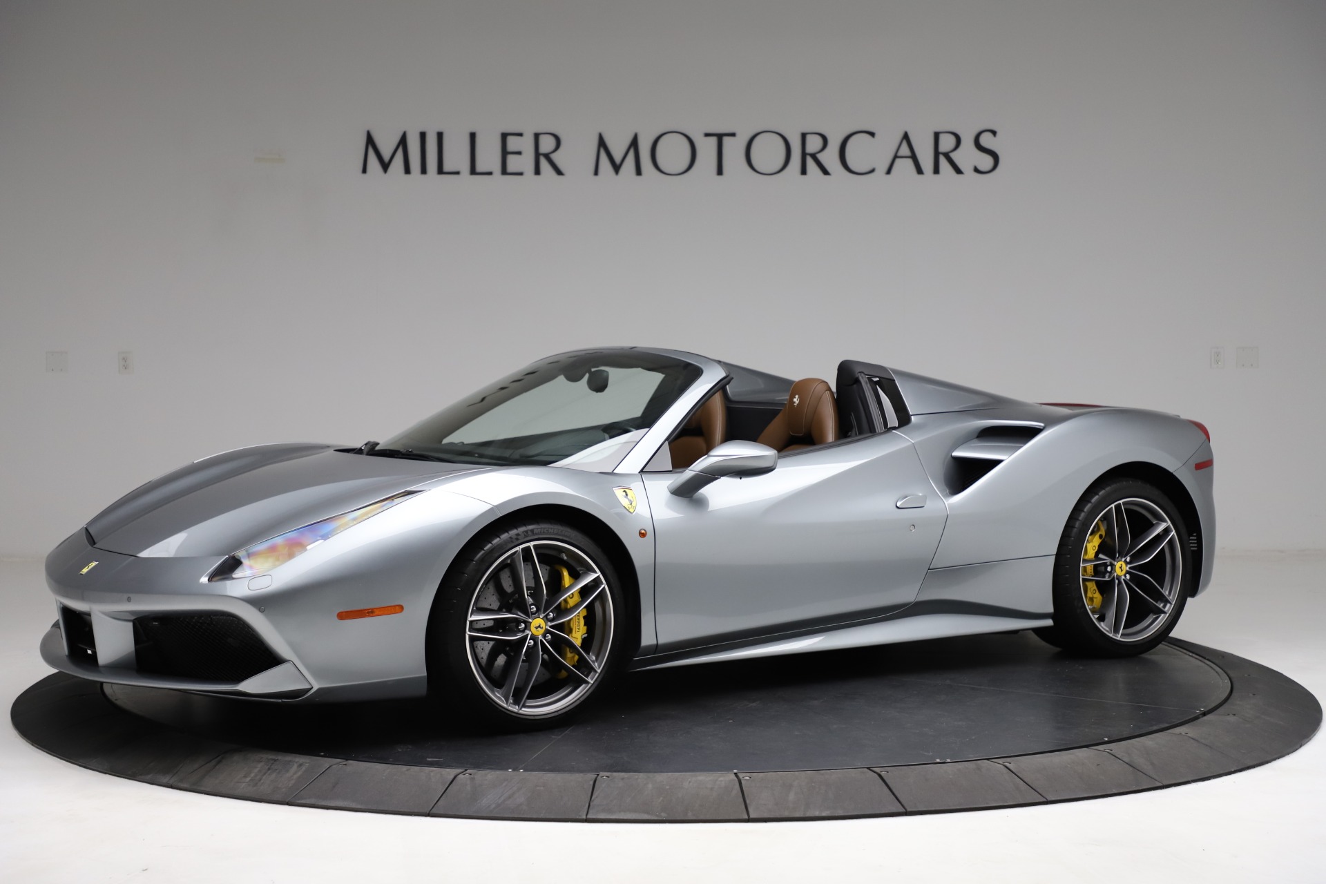 Used-2018-Ferrari-488-Spider