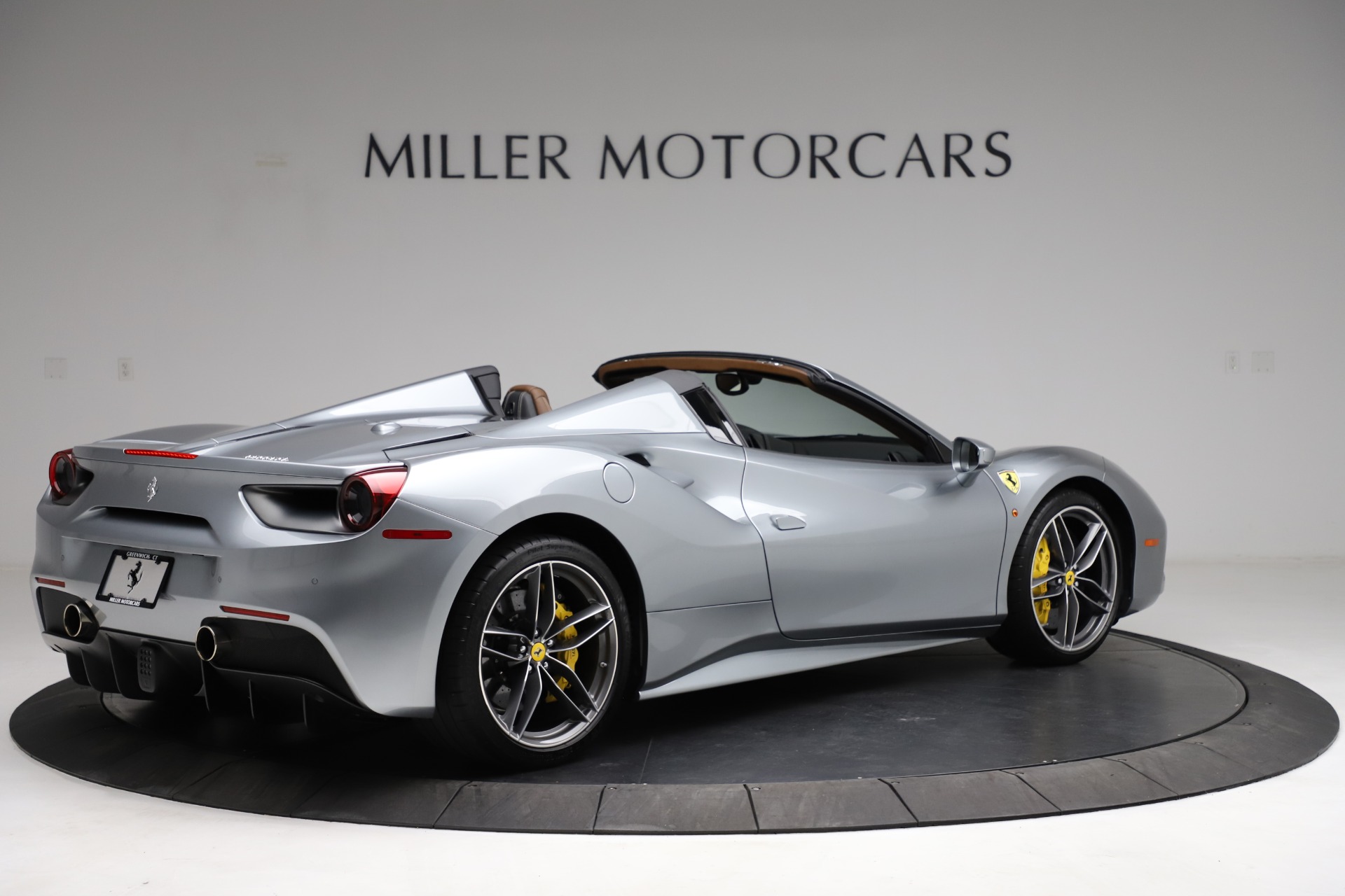 Used-2018-Ferrari-488-Spider