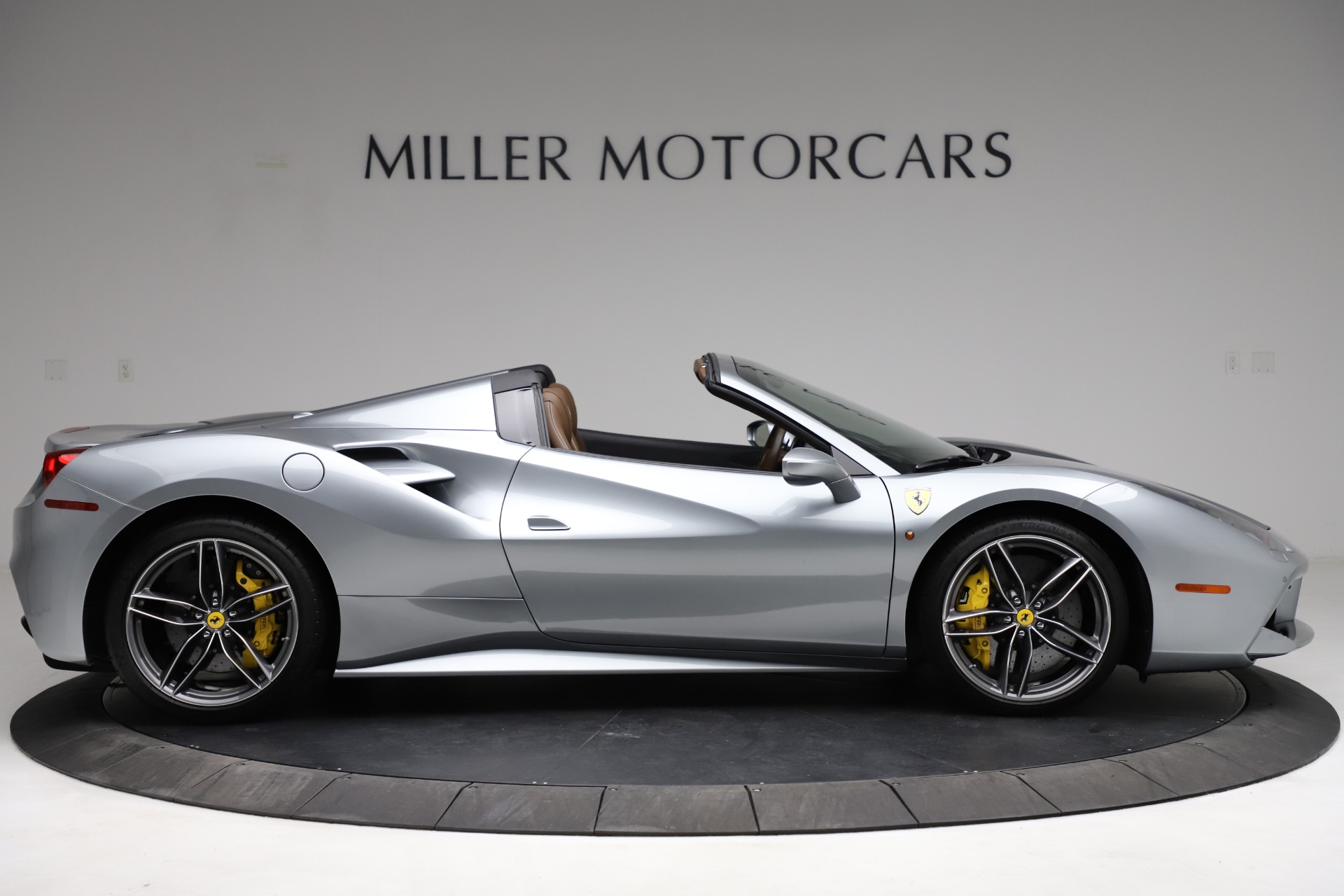 Used-2018-Ferrari-488-Spider
