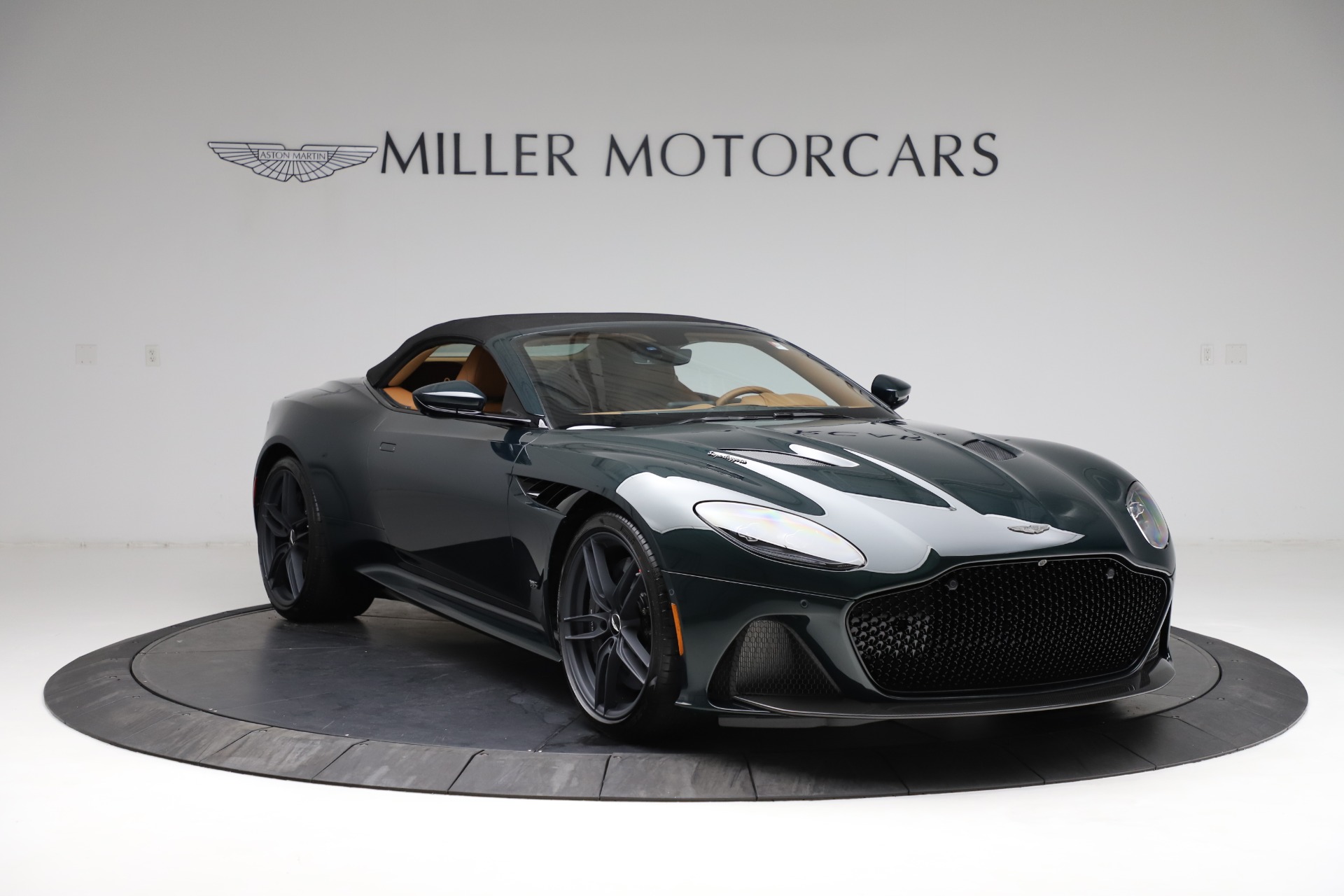 Used-2021-Aston-Martin-DBS-Superleggera-Volante