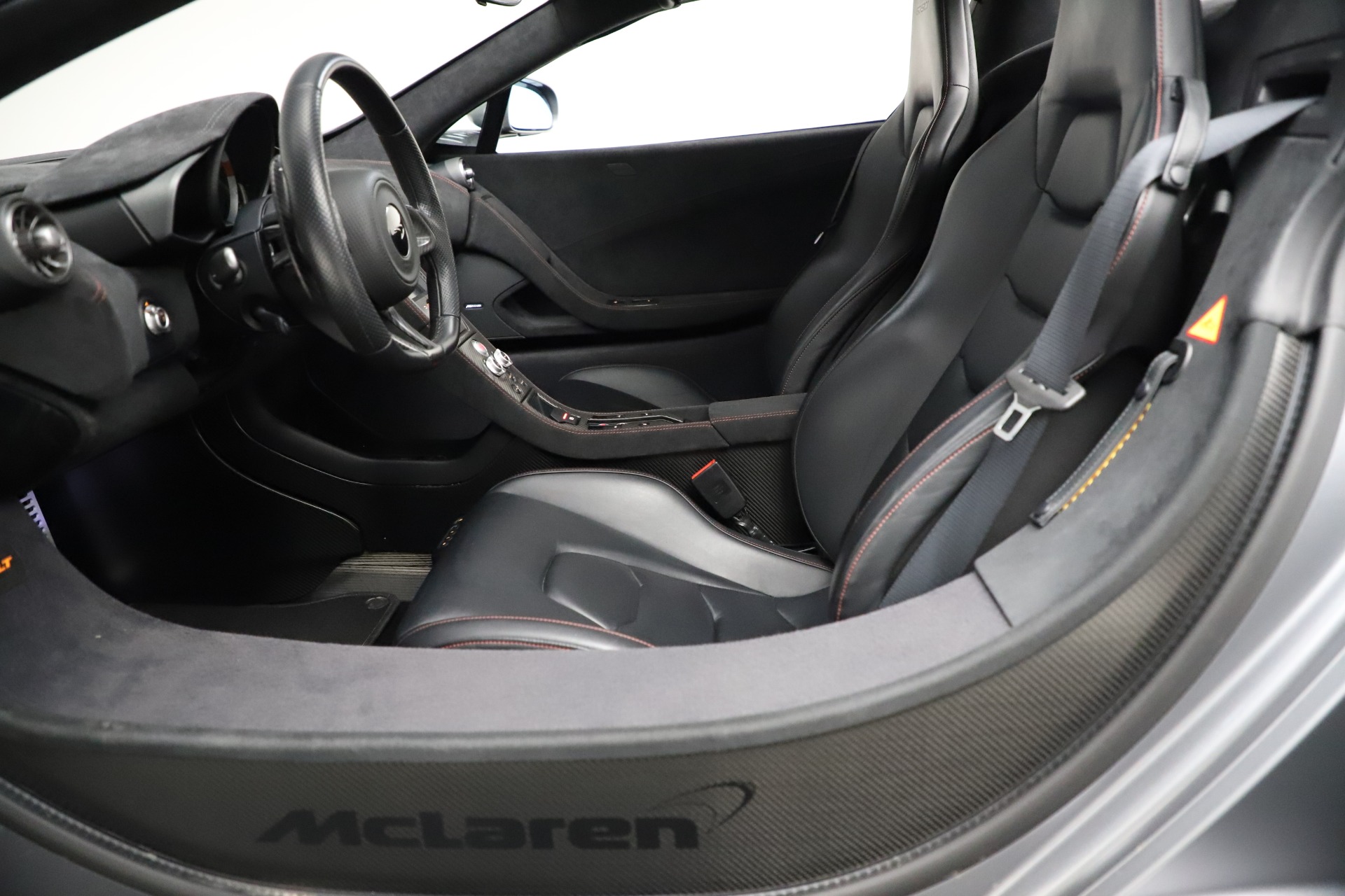Used-2016-McLaren-675LT-Spider