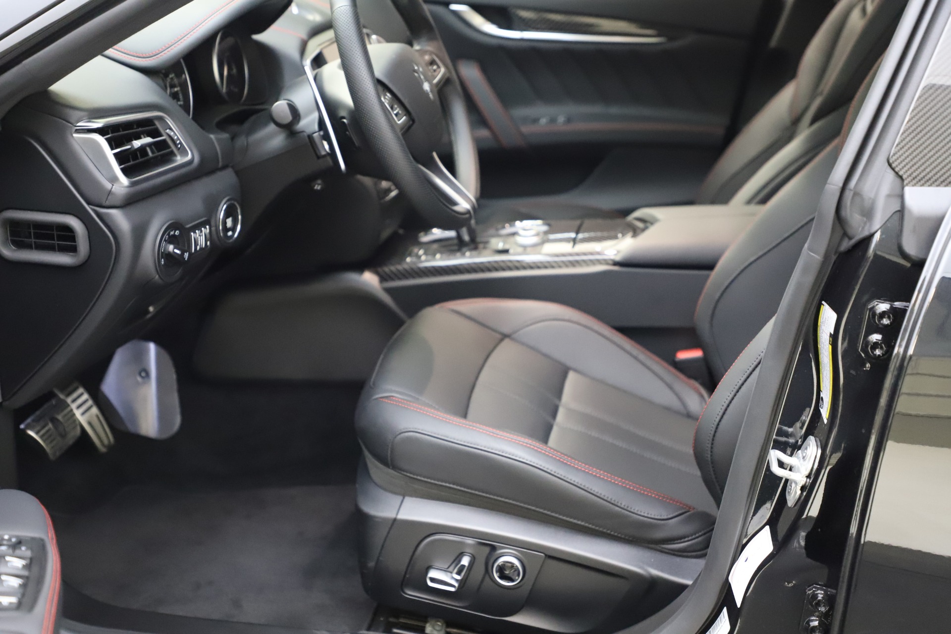 New-2021-Maserati-Ghibli-S-Q4-GranSport