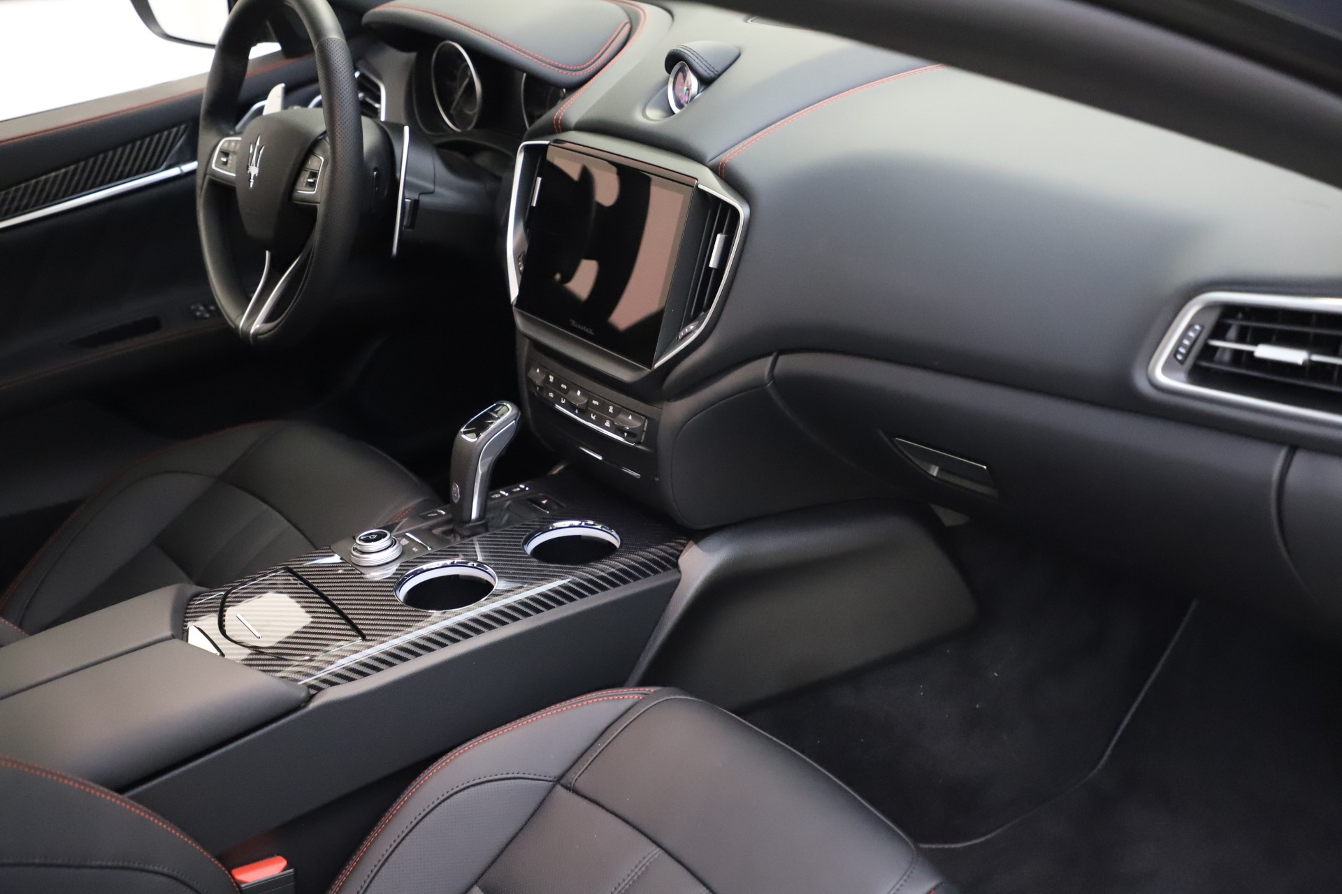 New-2021-Maserati-Ghibli-S-Q4-GranSport