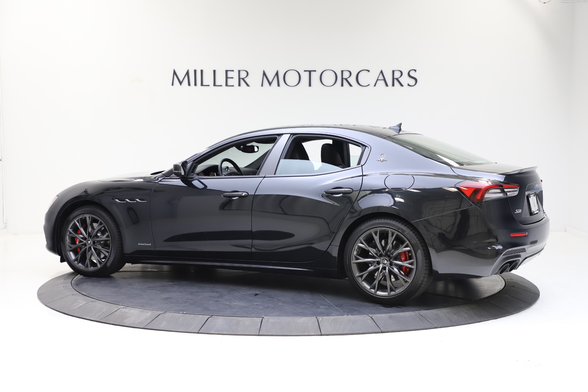 New-2021-Maserati-Ghibli-S-Q4-GranSport