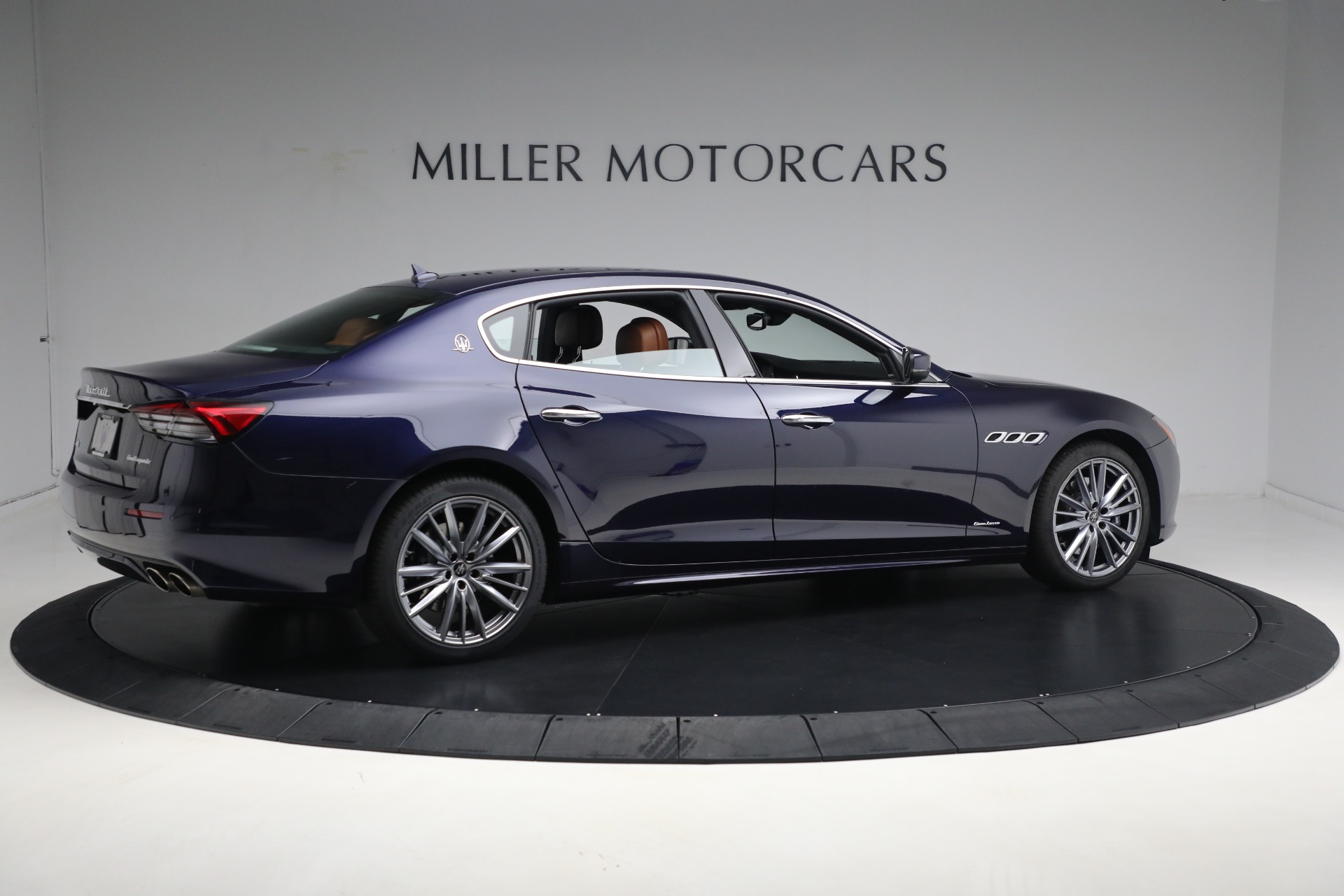 Used-2021-Maserati-Quattroporte-S-Q4-GranLusso