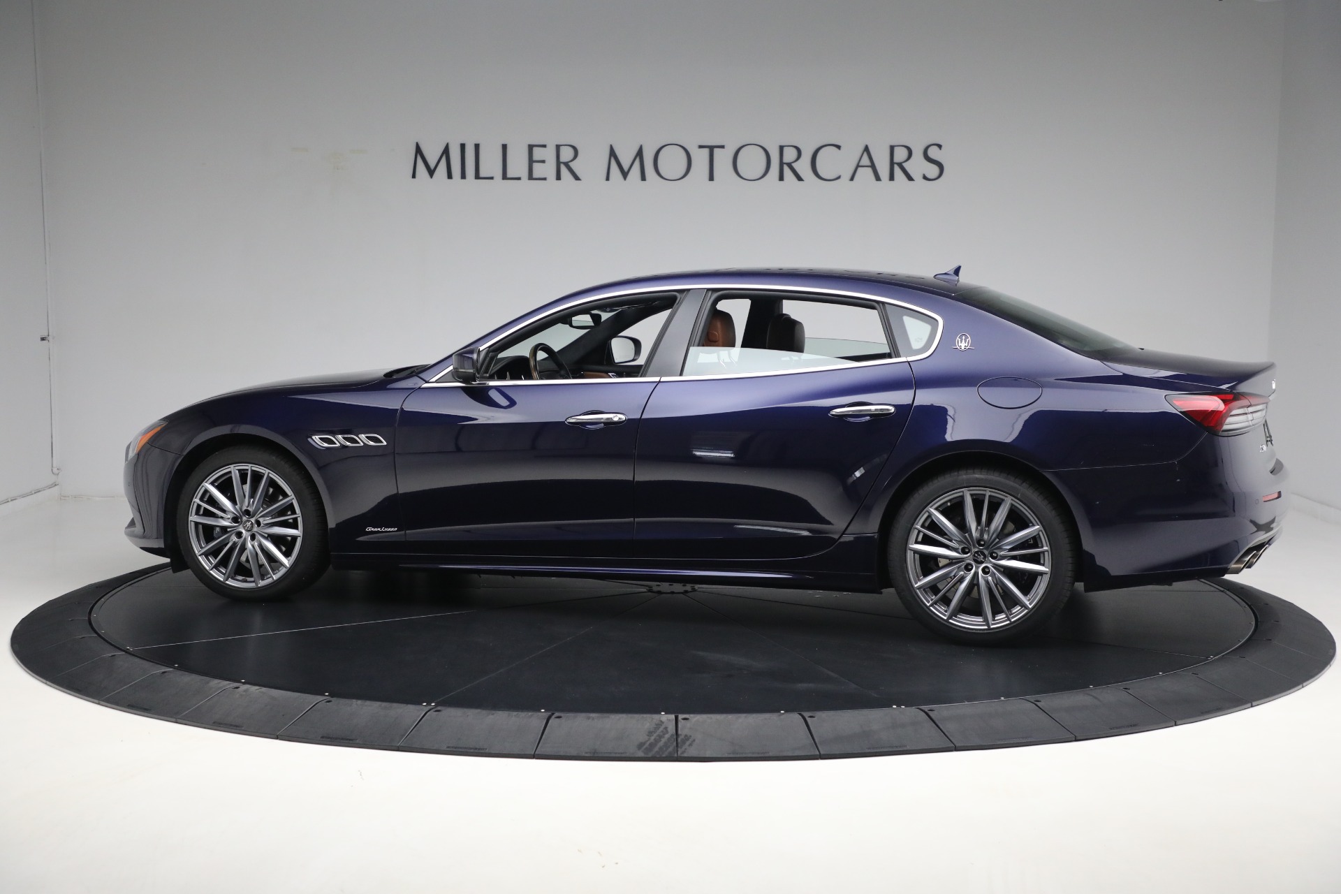 Used-2021-Maserati-Quattroporte-S-Q4-GranLusso