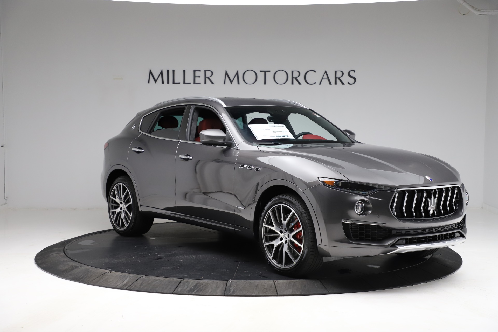 New-2021-Maserati-Levante-S-Q4-GranLusso