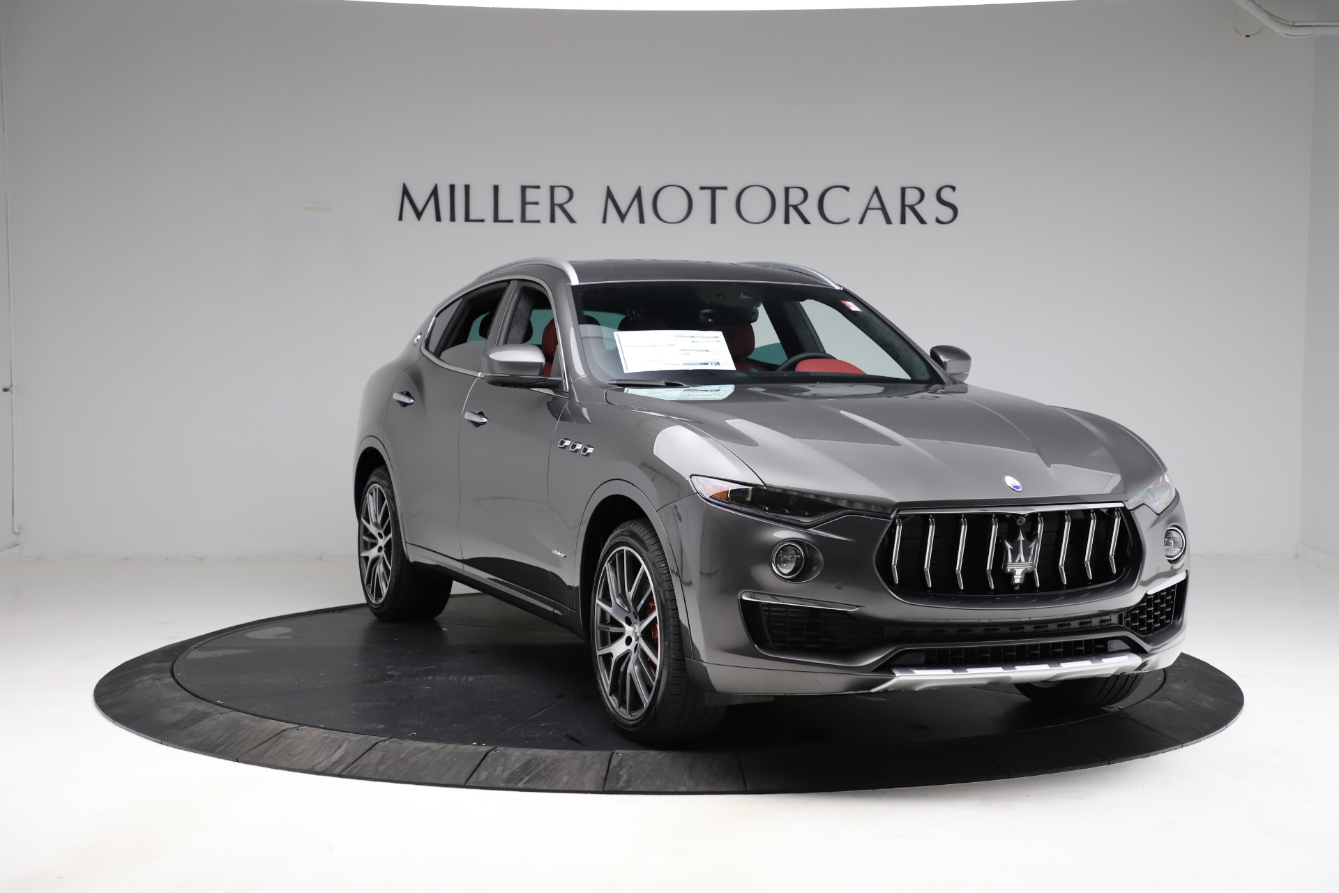 New-2021-Maserati-Levante-S-Q4-GranLusso