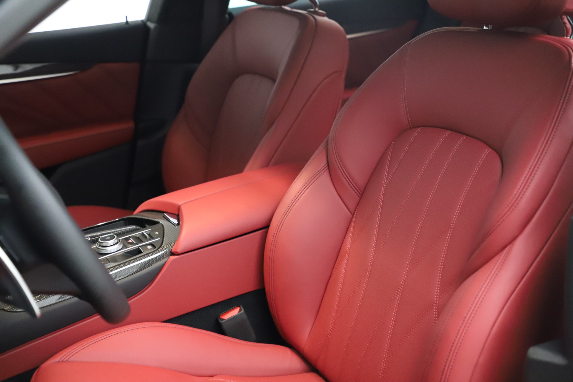 New-2021-Maserati-Levante-S-Q4-GranLusso