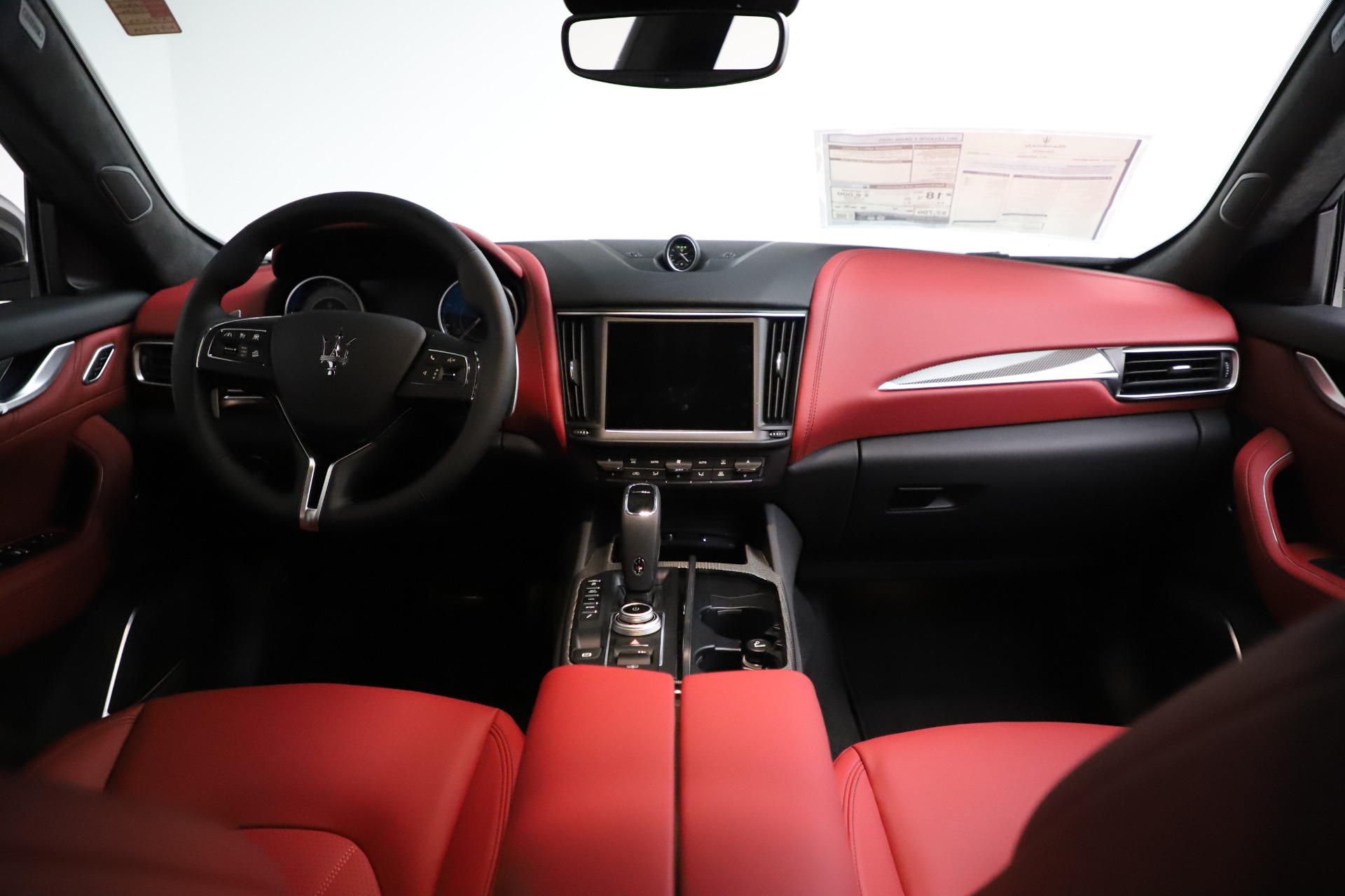 New-2021-Maserati-Levante-S-Q4-GranLusso