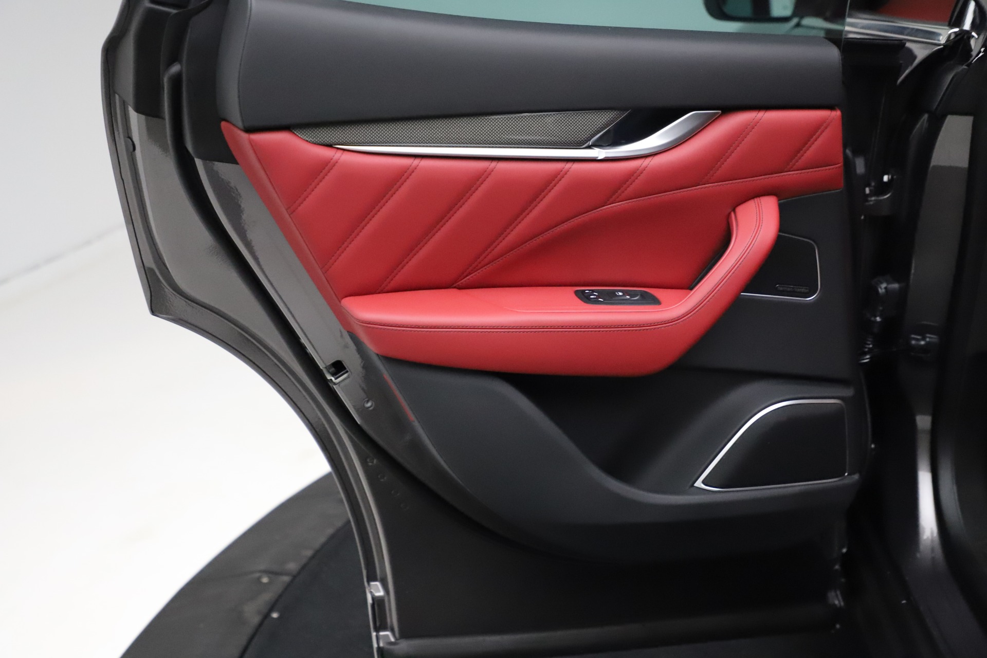 New-2021-Maserati-Levante-S-Q4-GranLusso