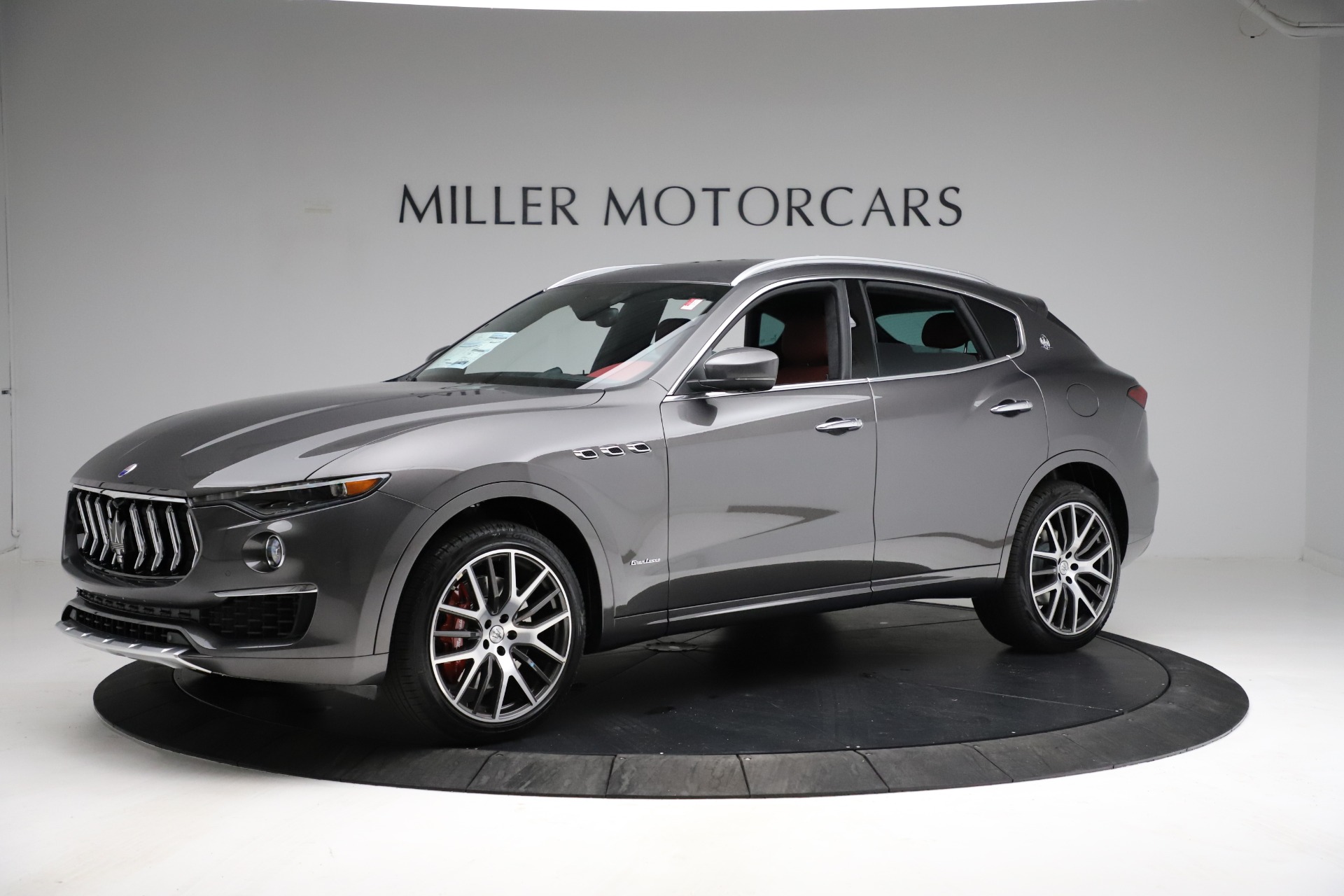 New-2021-Maserati-Levante-S-Q4-GranLusso