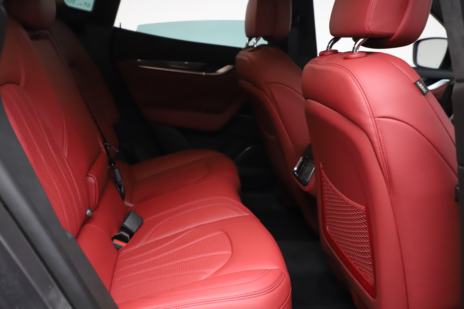 New-2021-Maserati-Levante-S-Q4-GranLusso