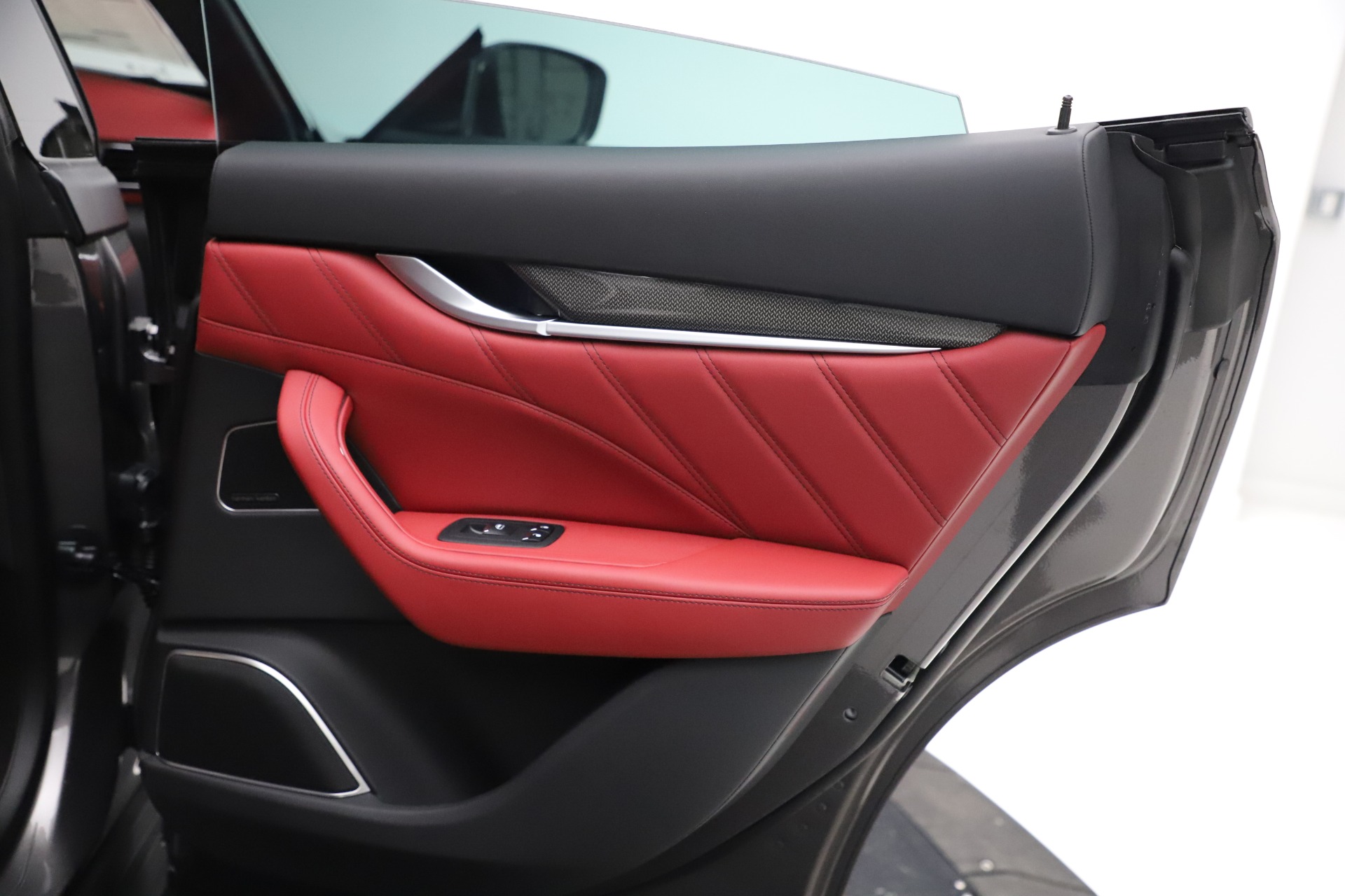 New-2021-Maserati-Levante-S-Q4-GranLusso