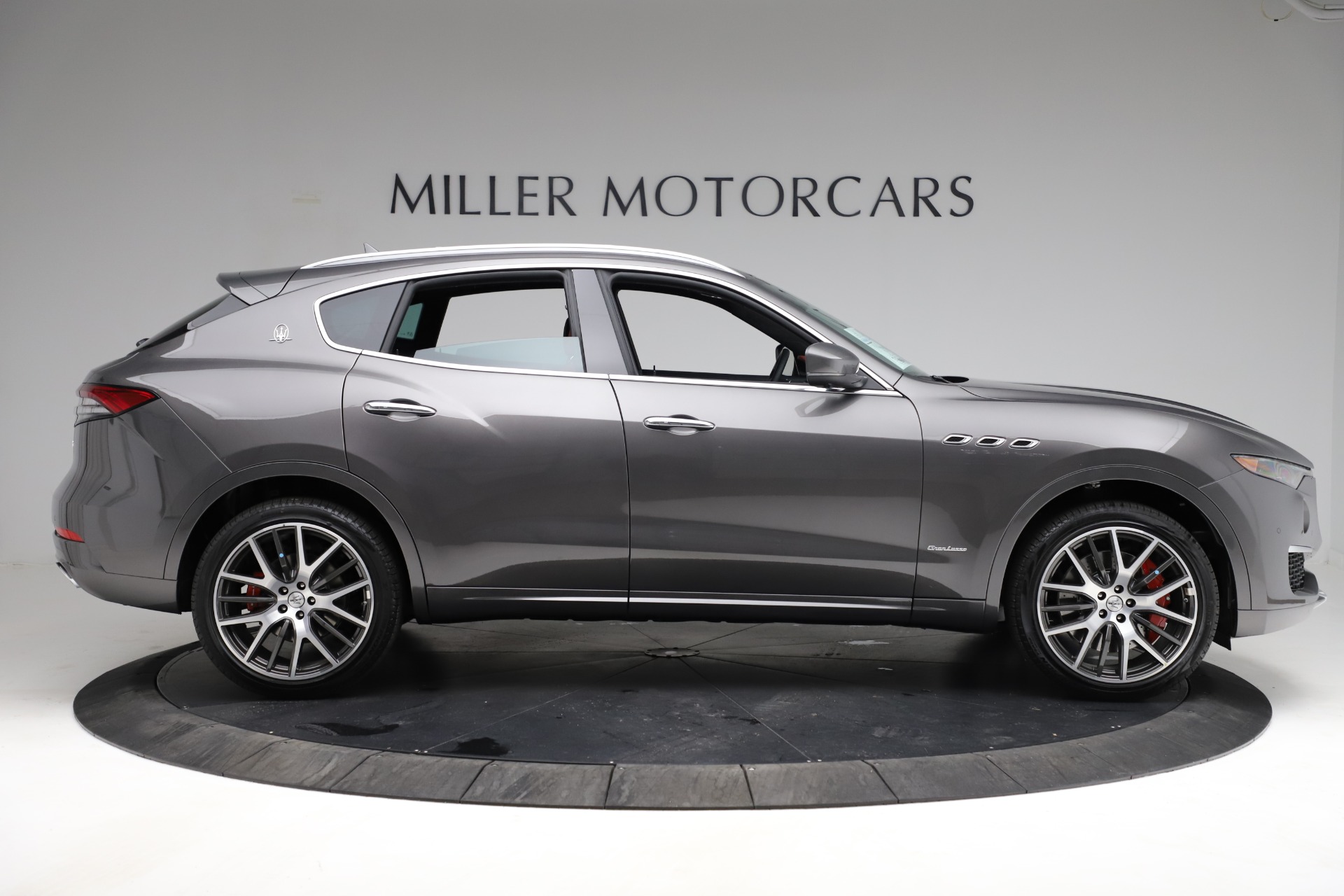New-2021-Maserati-Levante-S-Q4-GranLusso