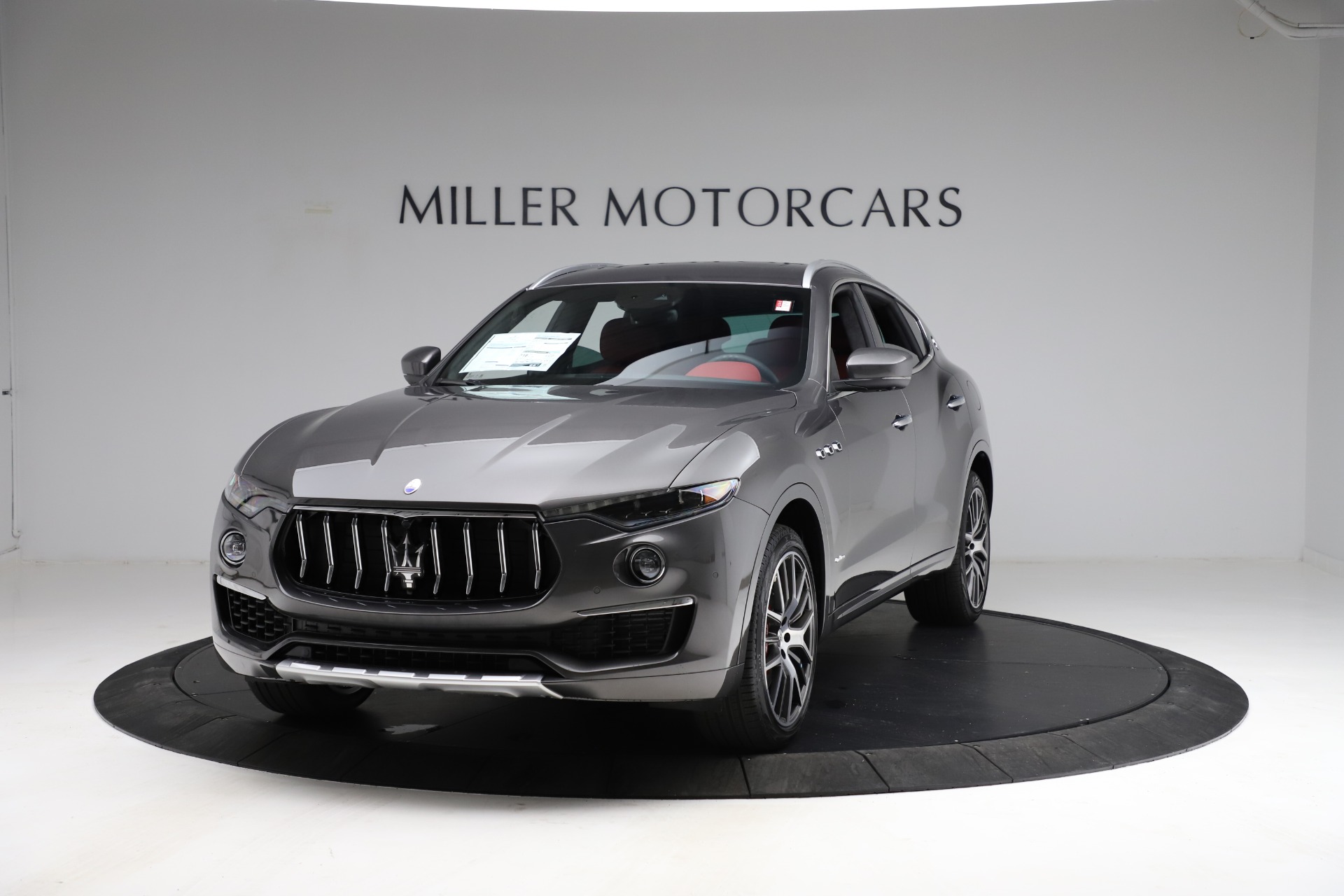 New-2021-Maserati-Levante-S-Q4-GranLusso