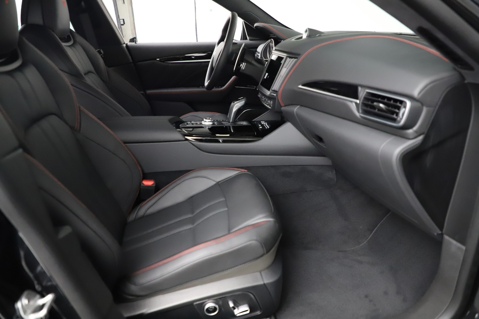 New-2021-Maserati-Levante-Q4-GranSport