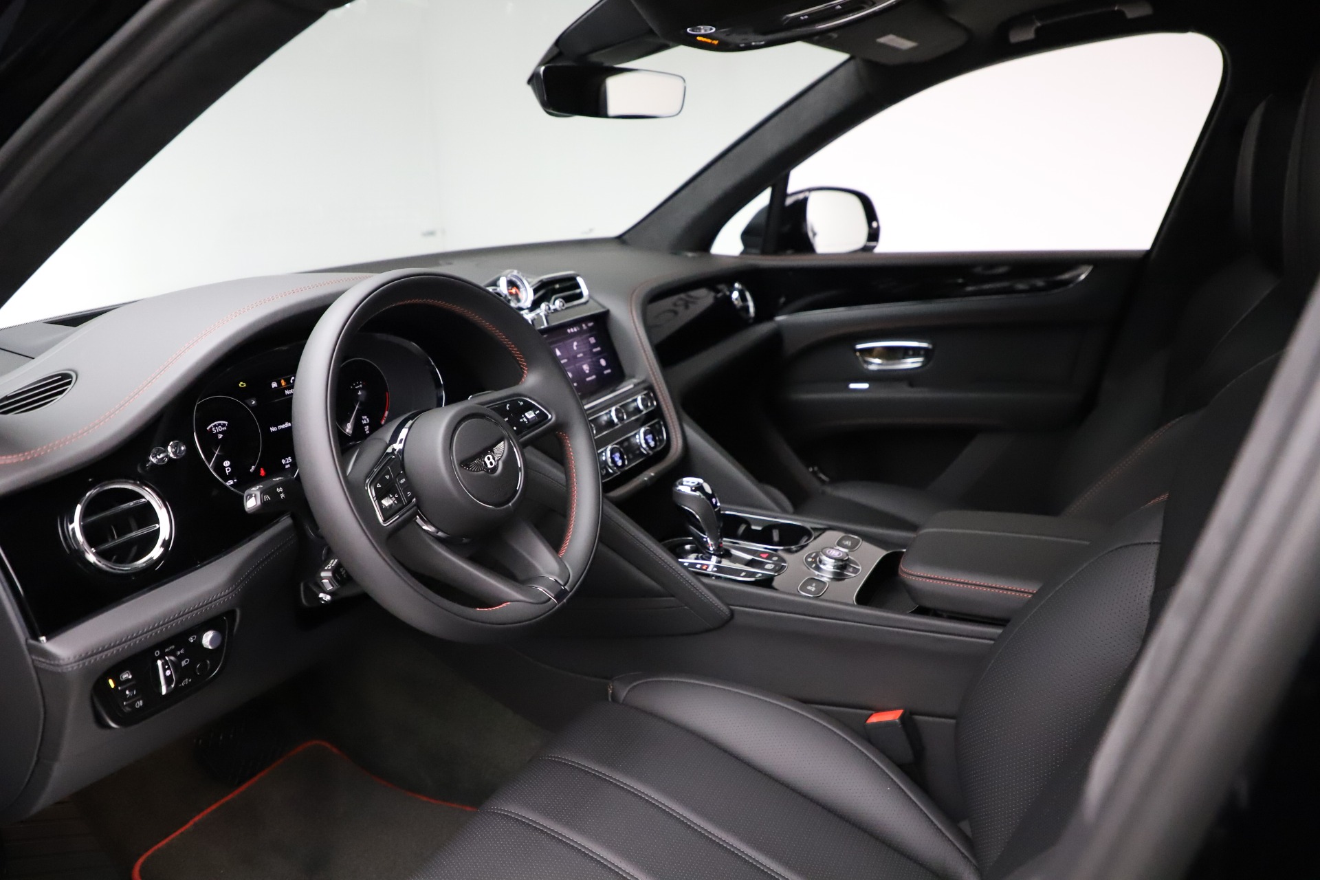 New-2021-Bentley-Bentayga-V8