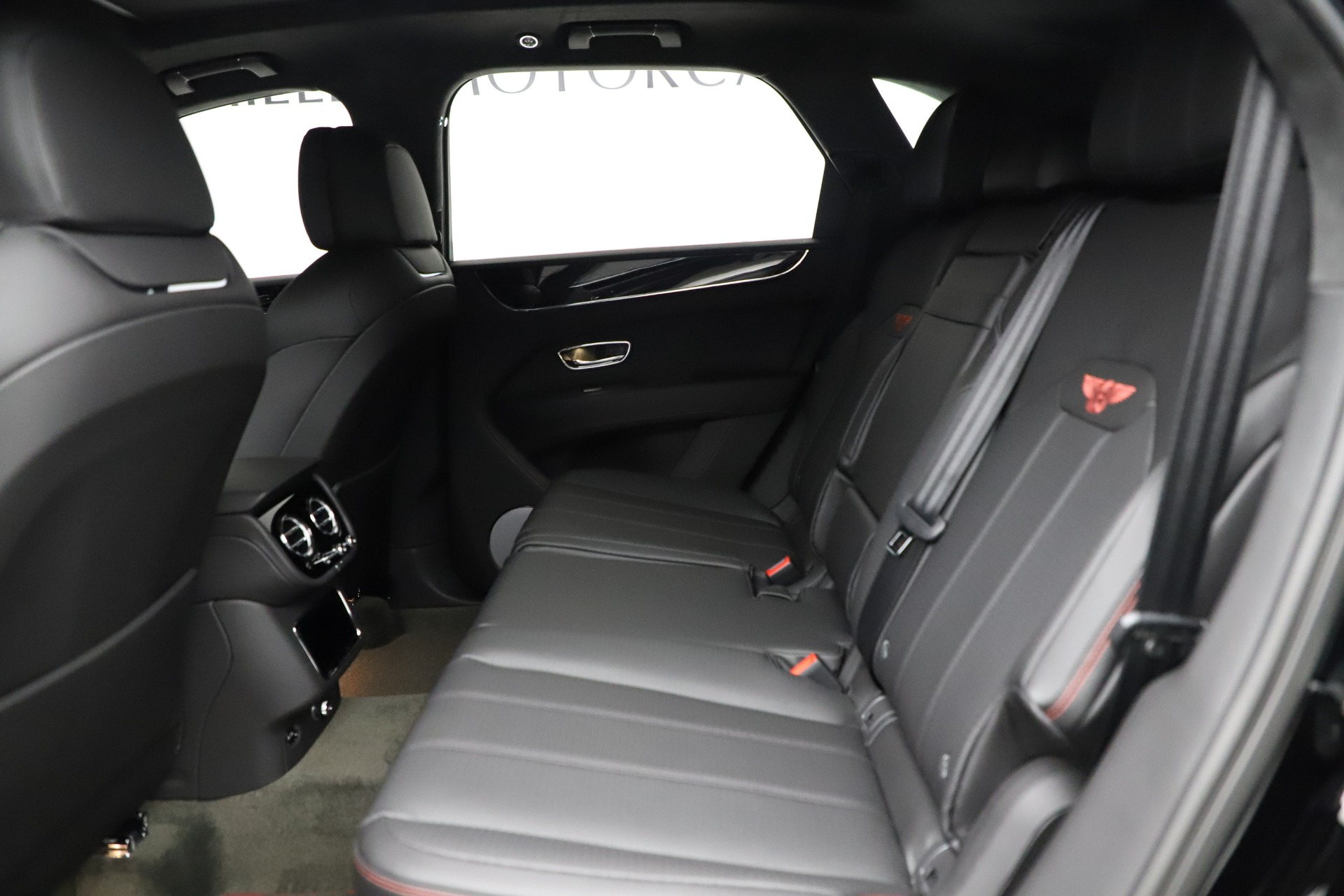 New-2021-Bentley-Bentayga-V8