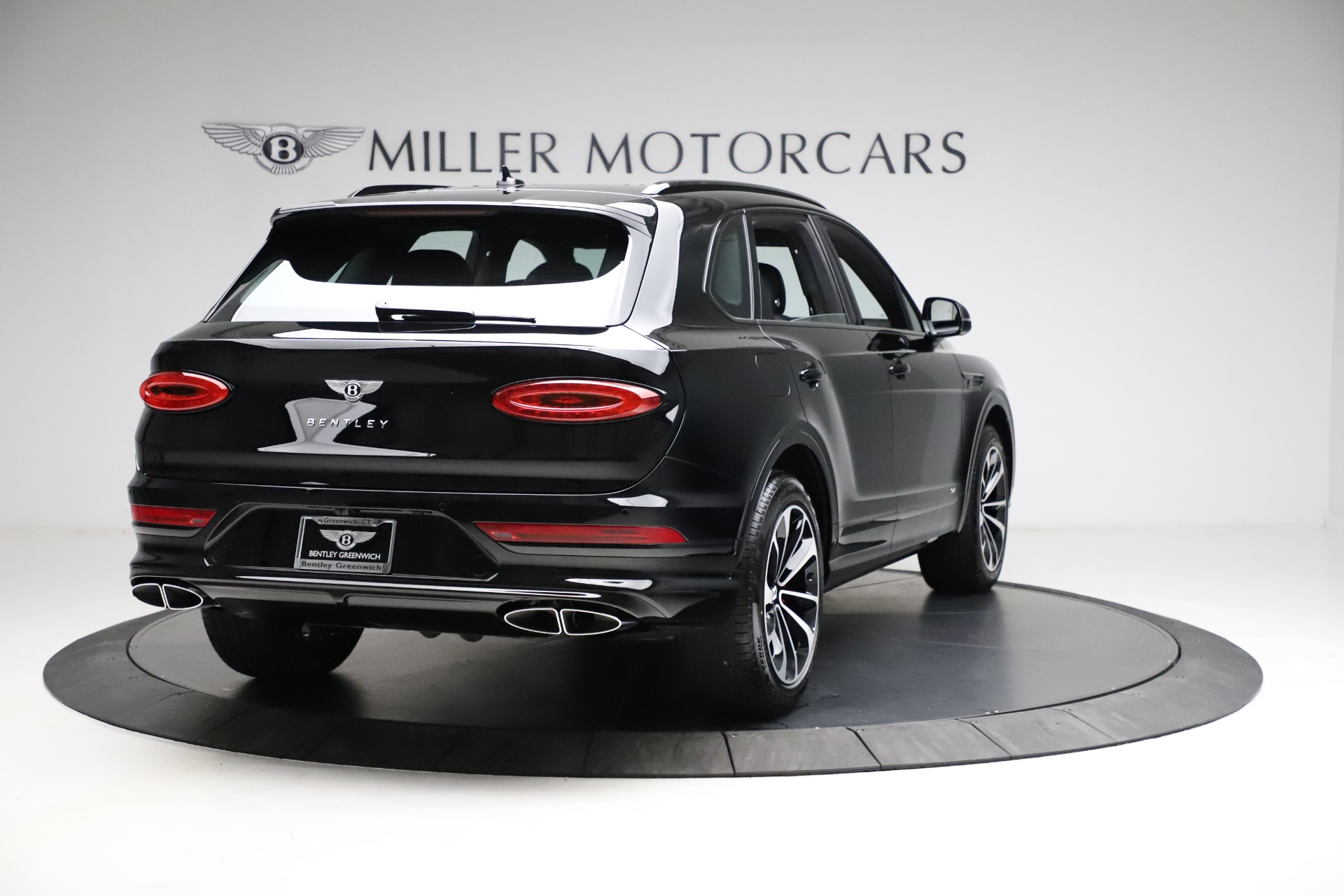 New-2021-Bentley-Bentayga-V8