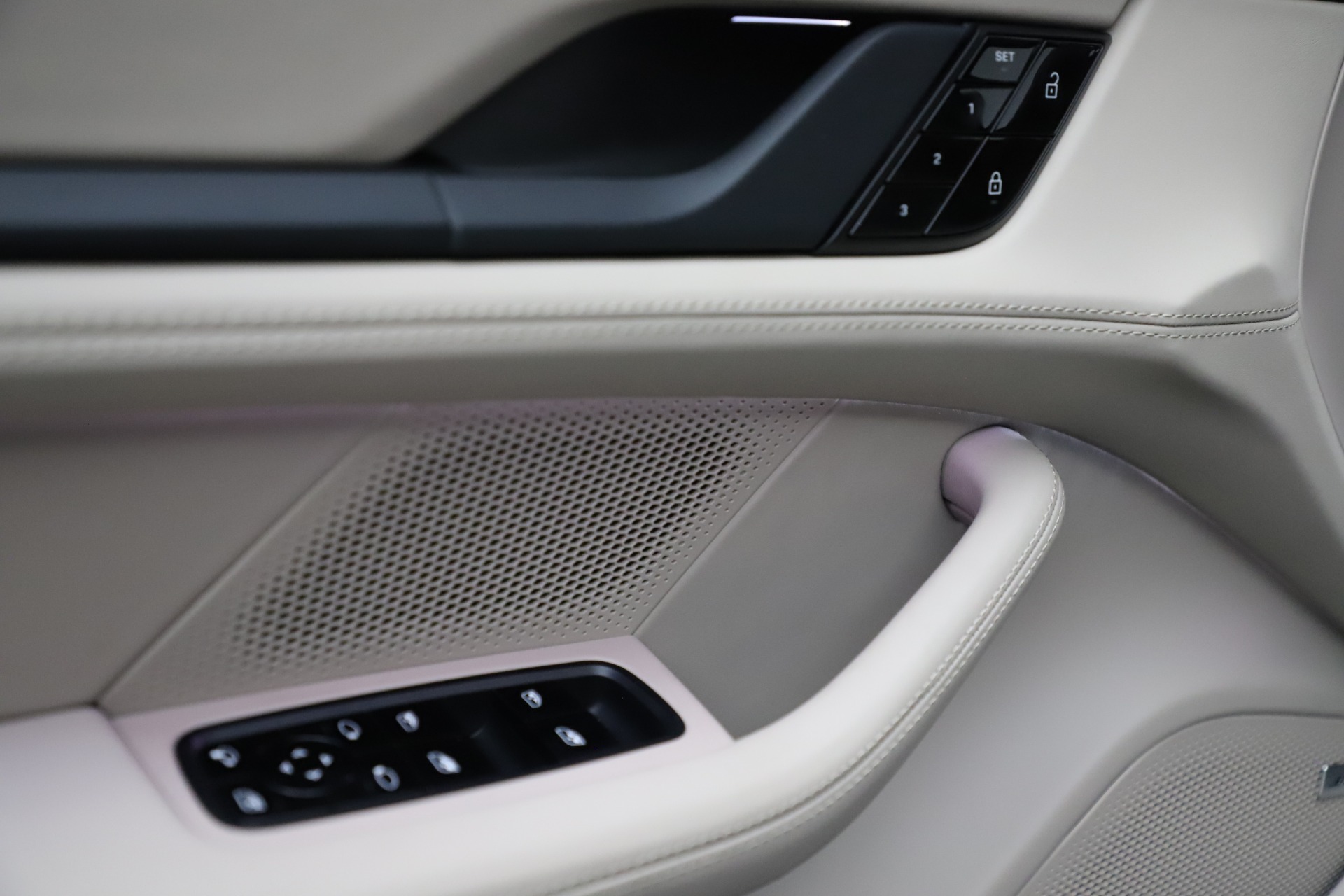 Used-2021-Porsche-Taycan-4S