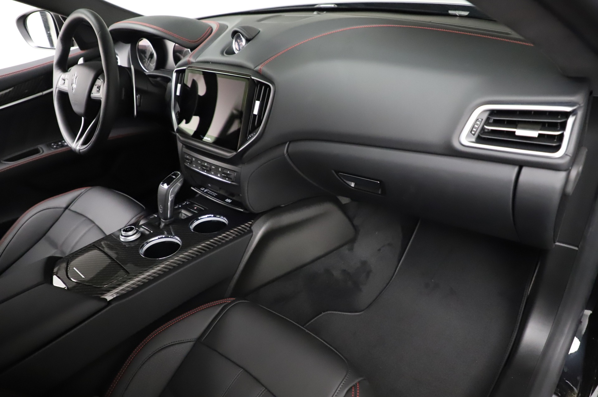 New-2021-Maserati-Ghibli-S-Q4-GranSport