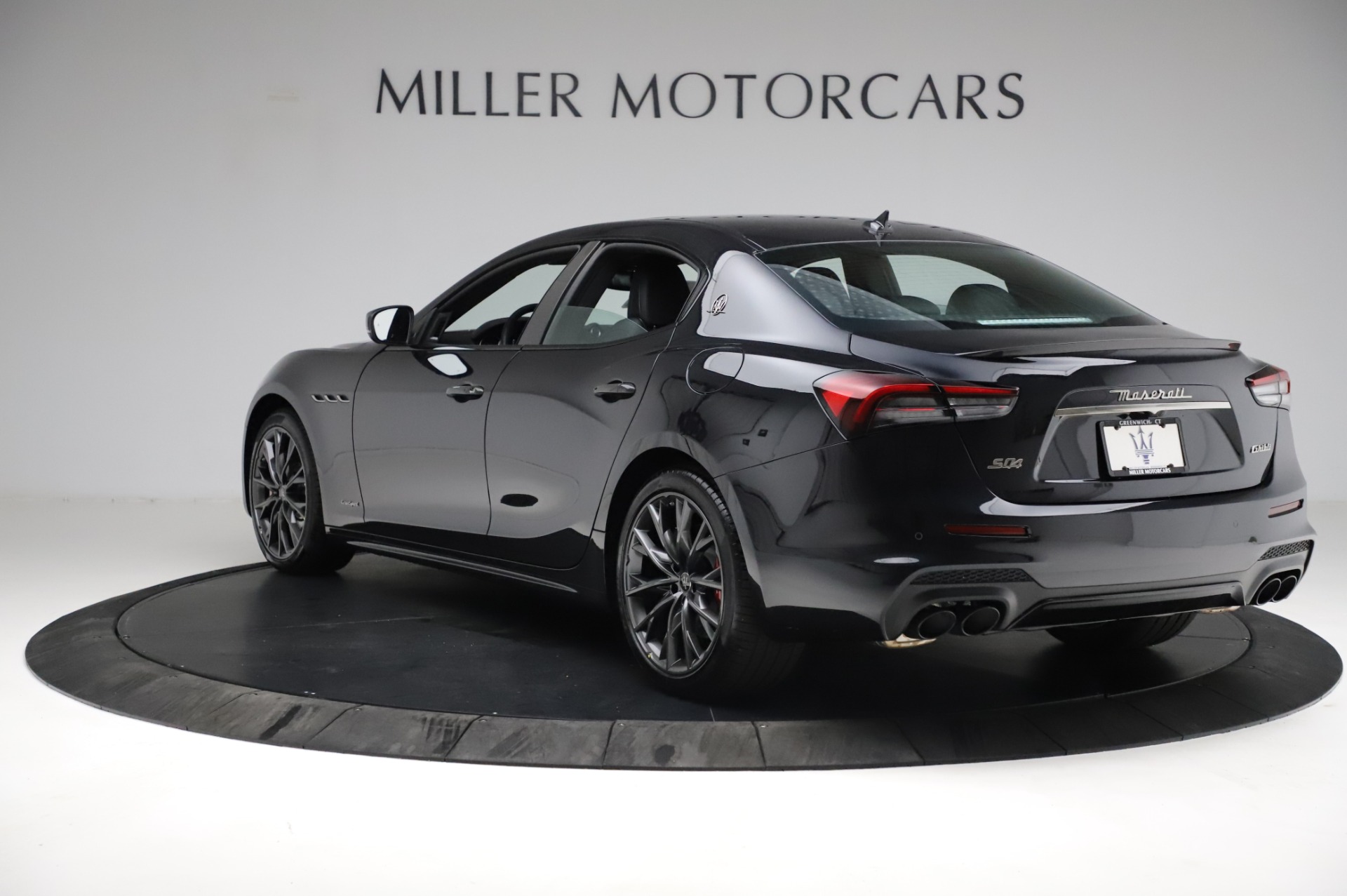 New-2021-Maserati-Ghibli-S-Q4-GranSport