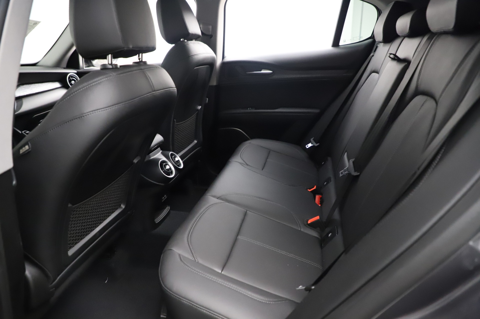 New-2021-Alfa-Romeo-Stelvio-Q4