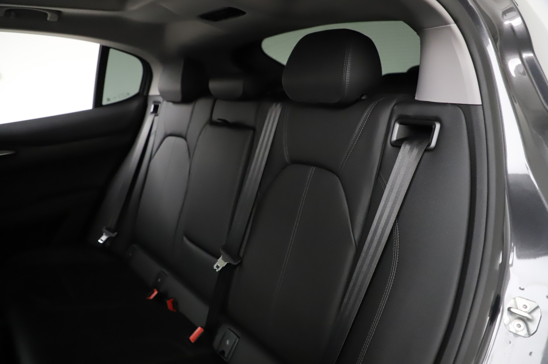 New-2021-Alfa-Romeo-Stelvio-Q4