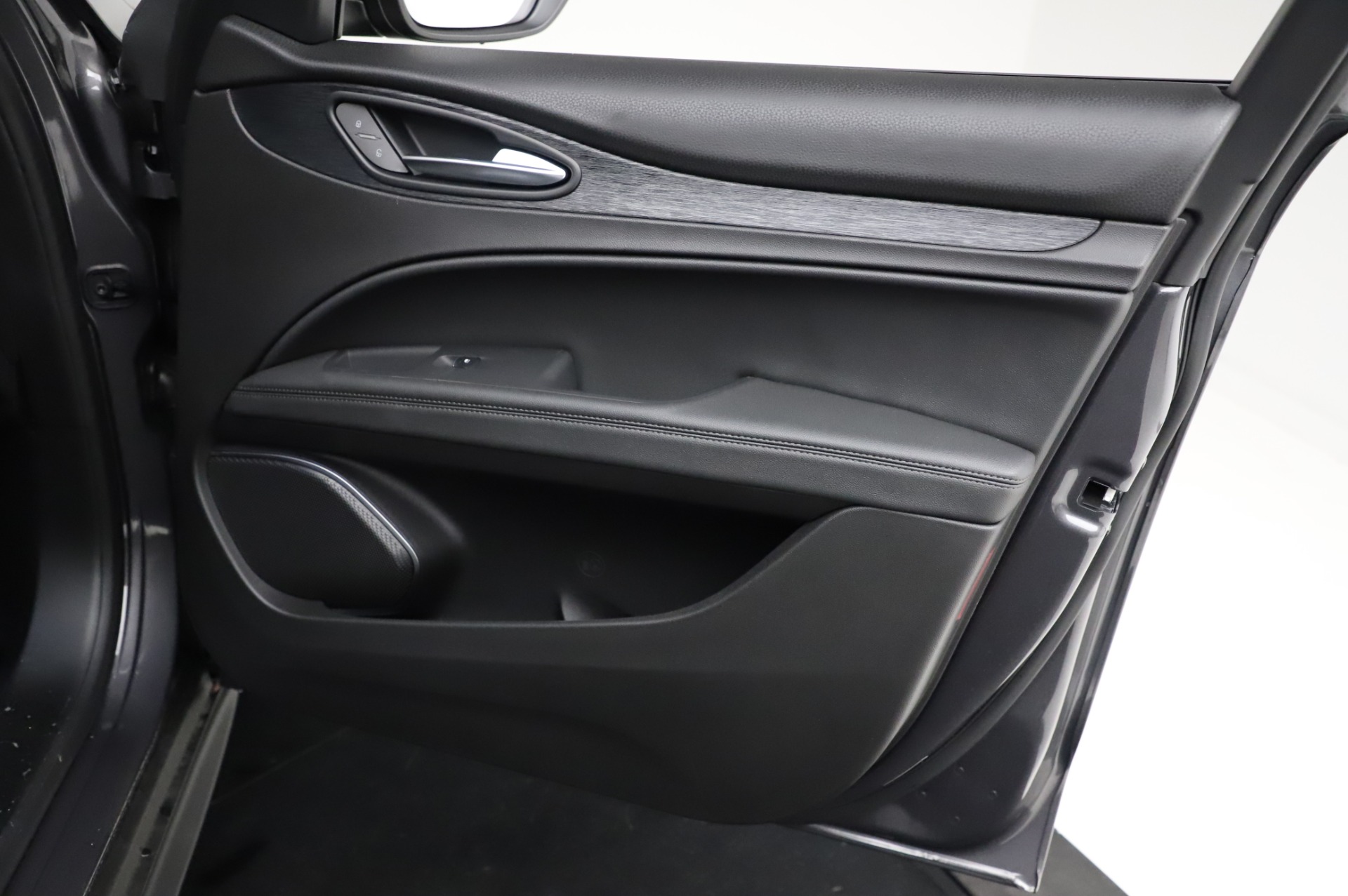 New-2021-Alfa-Romeo-Stelvio-Q4