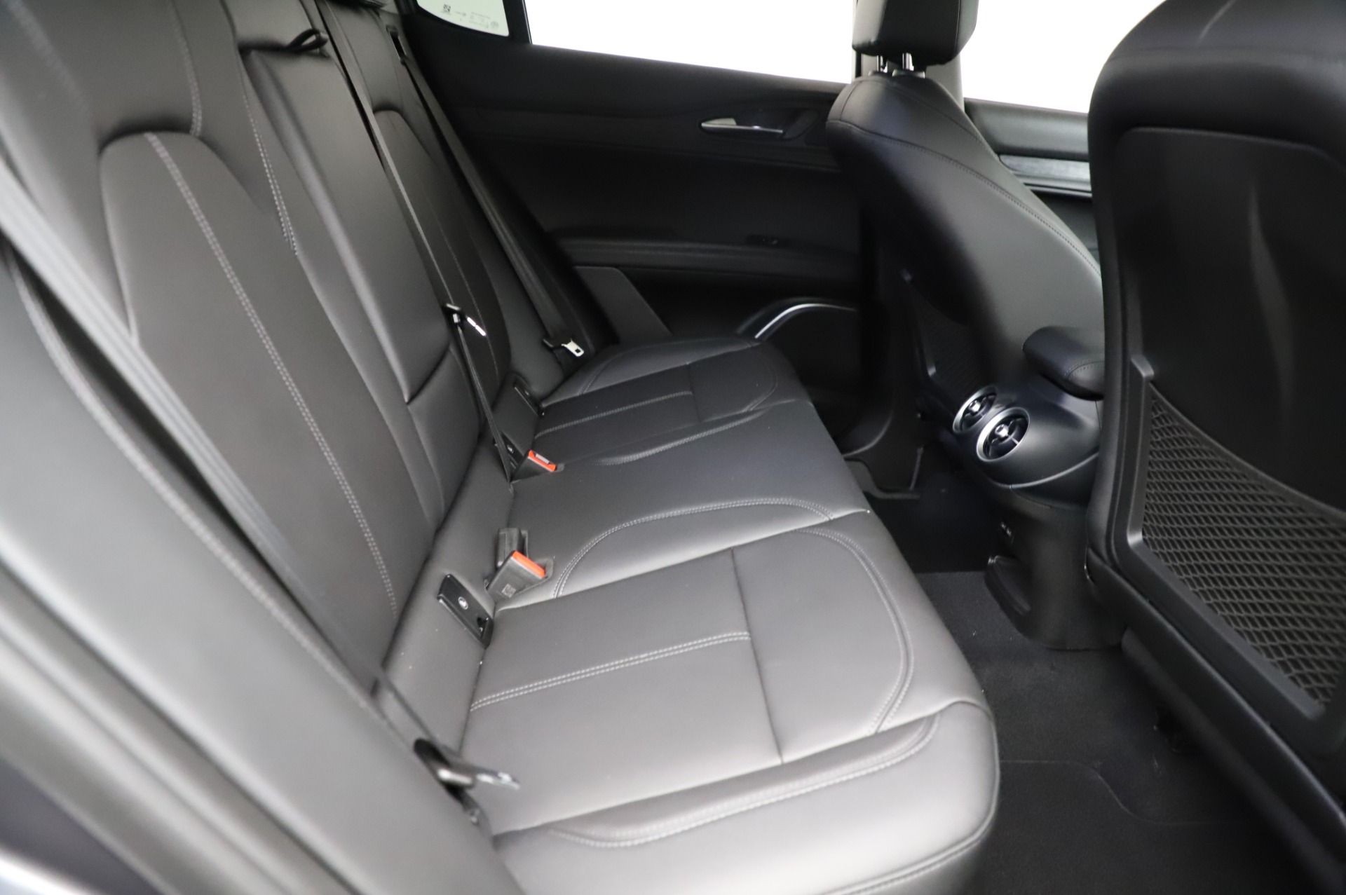 New-2021-Alfa-Romeo-Stelvio-Q4