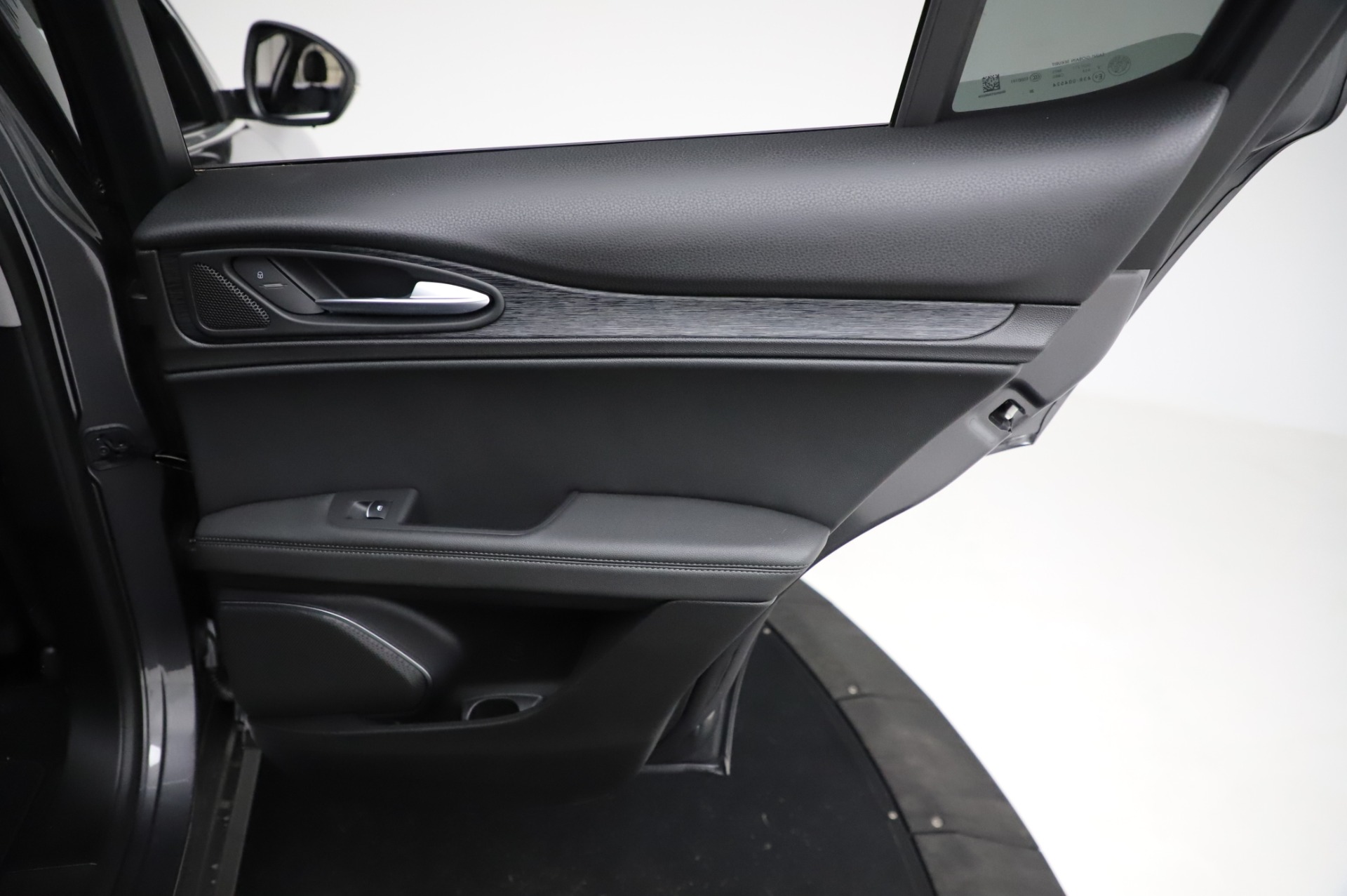 New-2021-Alfa-Romeo-Stelvio-Q4