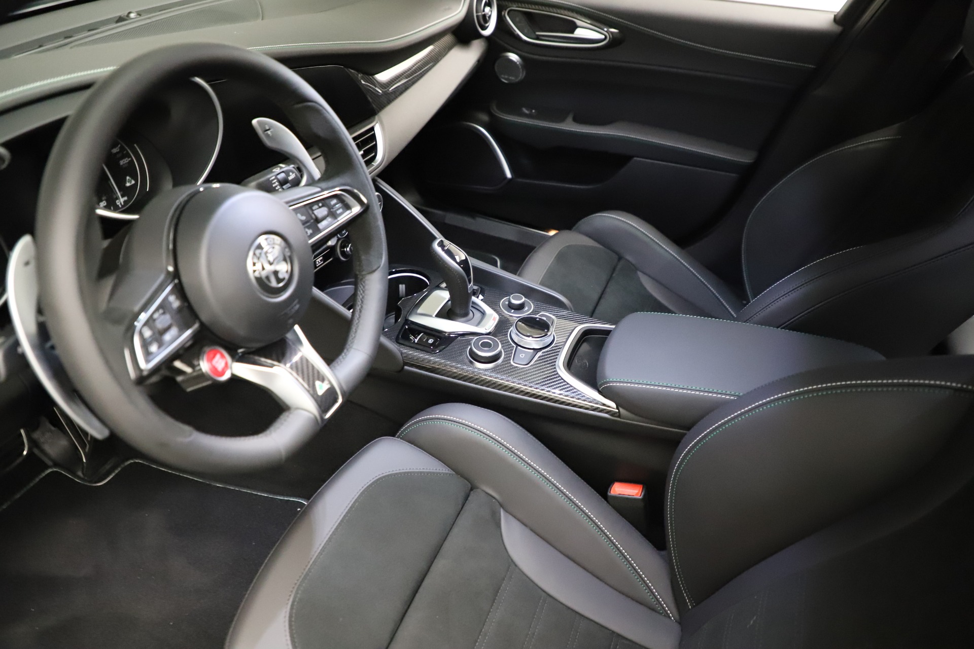 New-2021-Alfa-Romeo-Giulia-Quadrifoglio