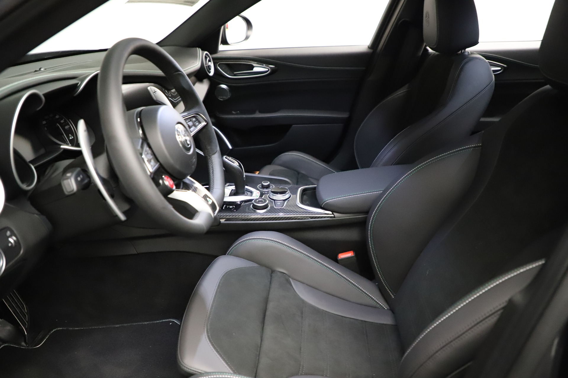 New-2021-Alfa-Romeo-Giulia-Quadrifoglio