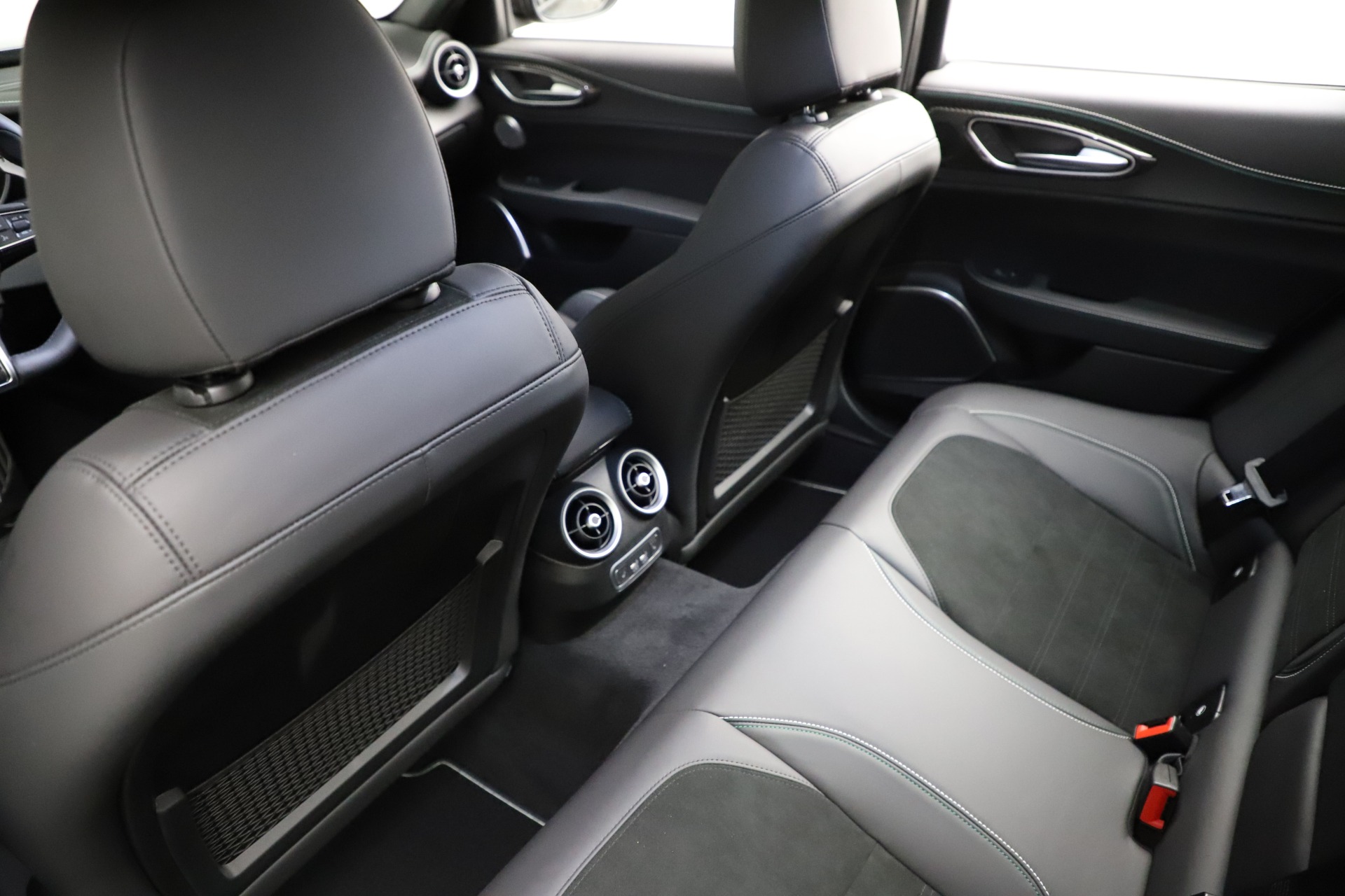 New-2021-Alfa-Romeo-Giulia-Quadrifoglio