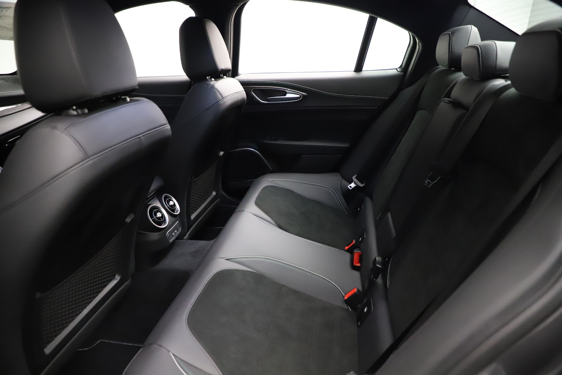 New-2021-Alfa-Romeo-Giulia-Quadrifoglio