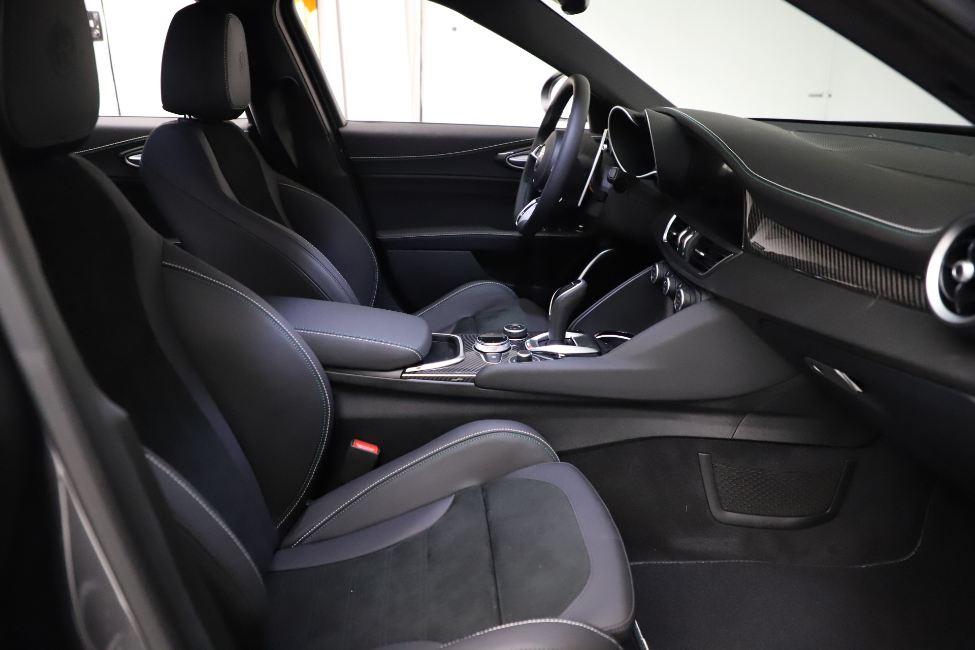 New-2021-Alfa-Romeo-Giulia-Quadrifoglio