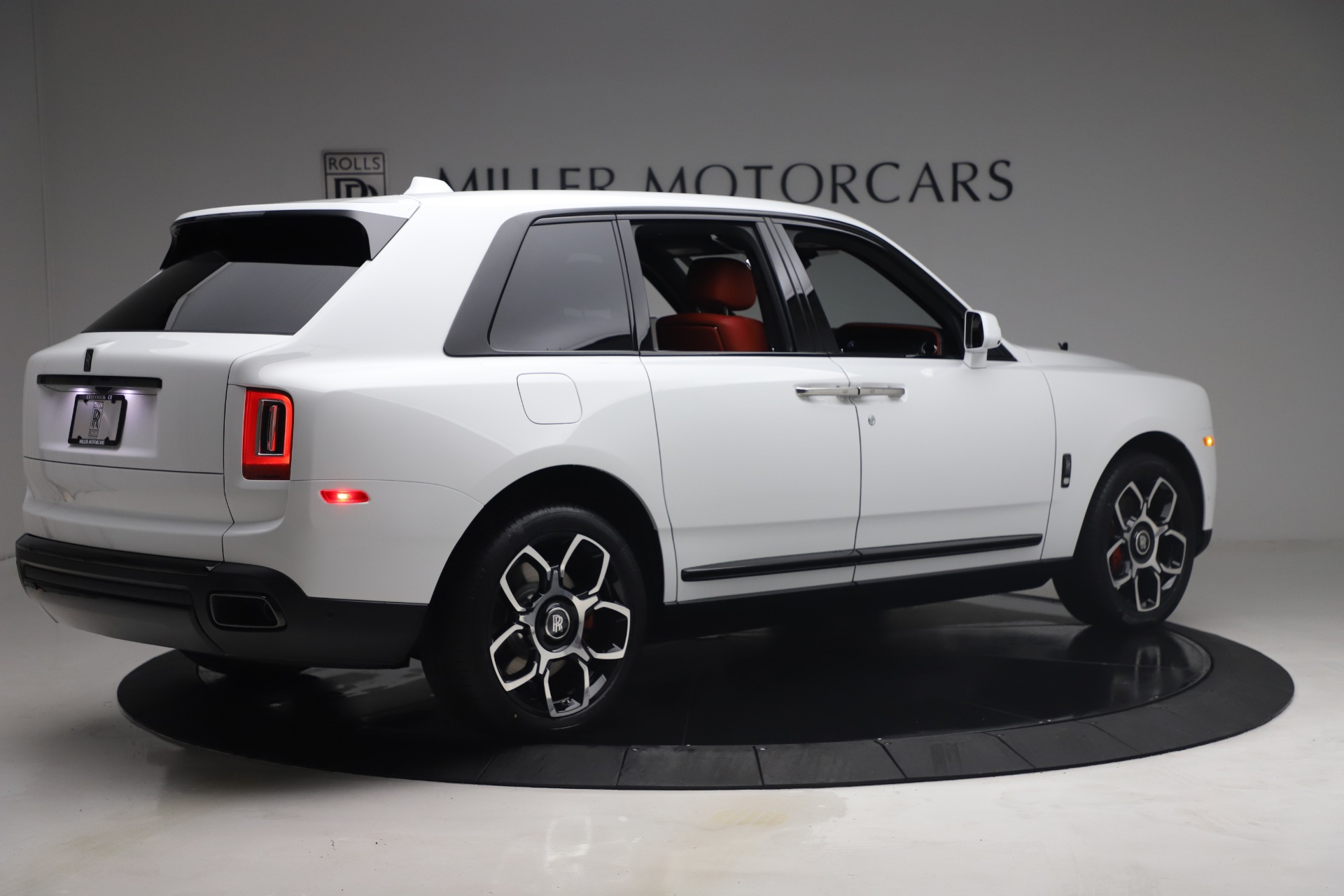 New-2021-Rolls-Royce-Cullinan-Black-Badge