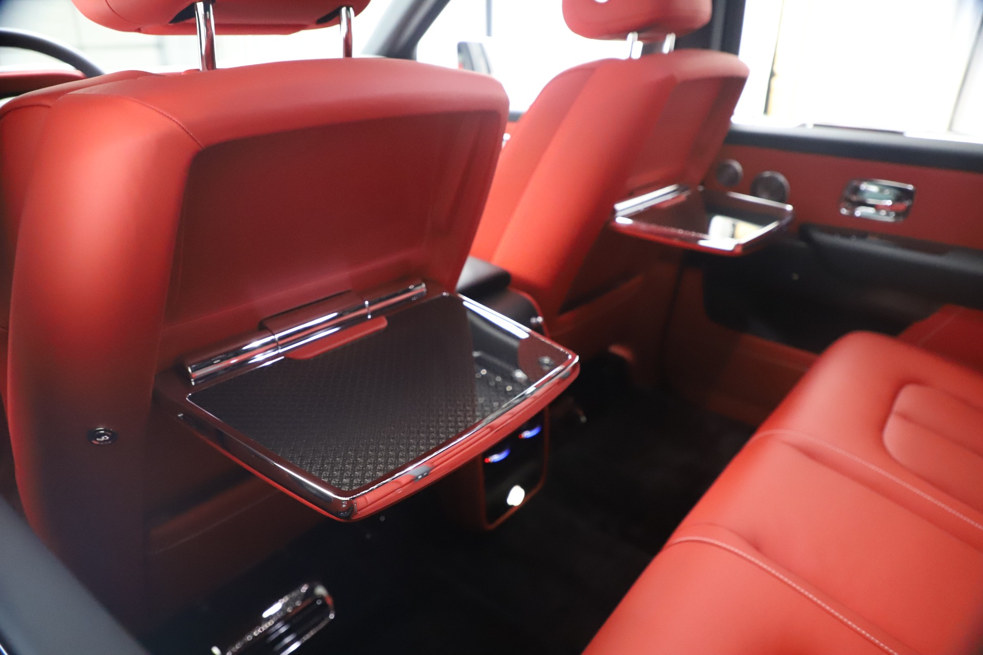 New-2021-Rolls-Royce-Cullinan-Black-Badge