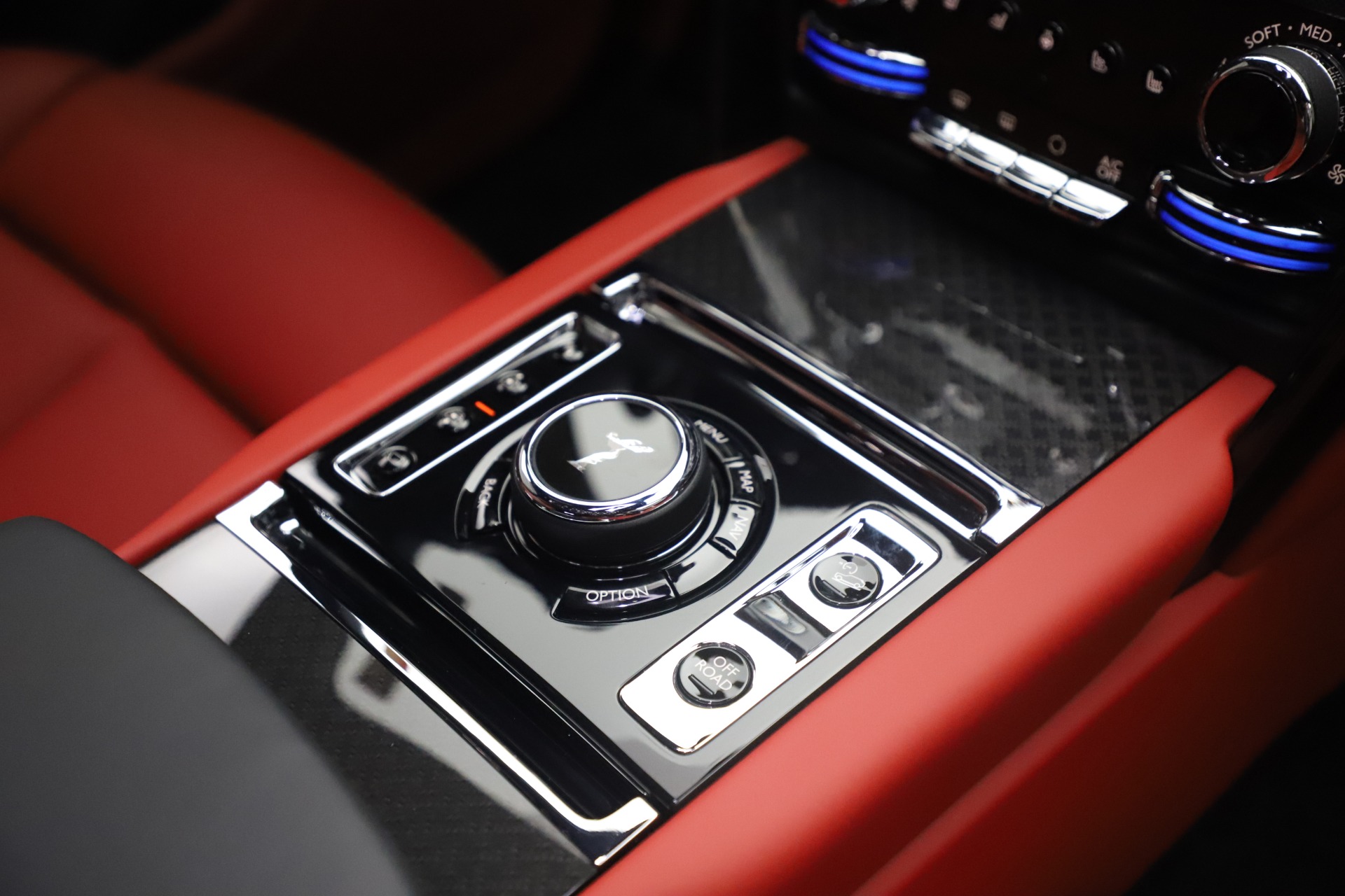 New-2021-Rolls-Royce-Cullinan-Black-Badge