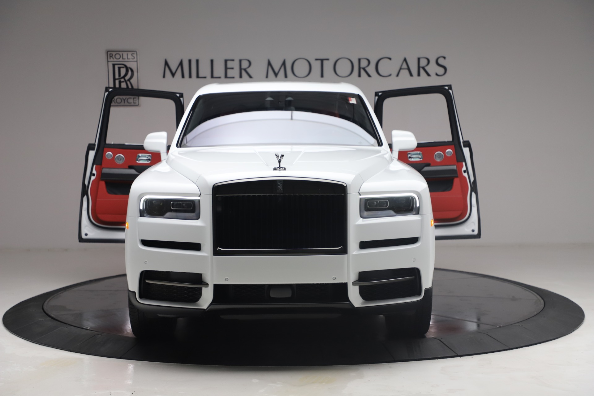 New-2021-Rolls-Royce-Cullinan-Black-Badge