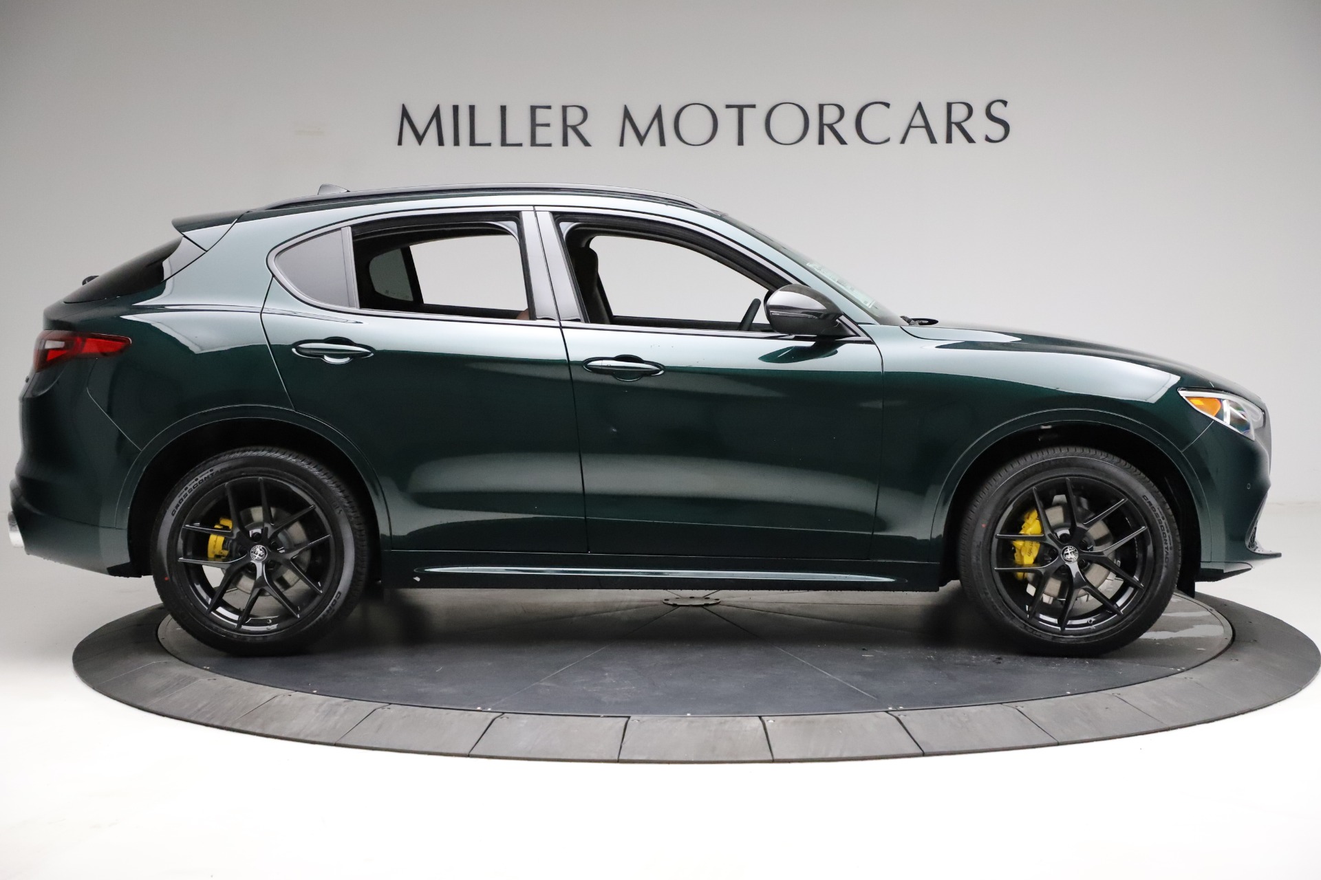 New-2021-Alfa-Romeo-Stelvio-Ti