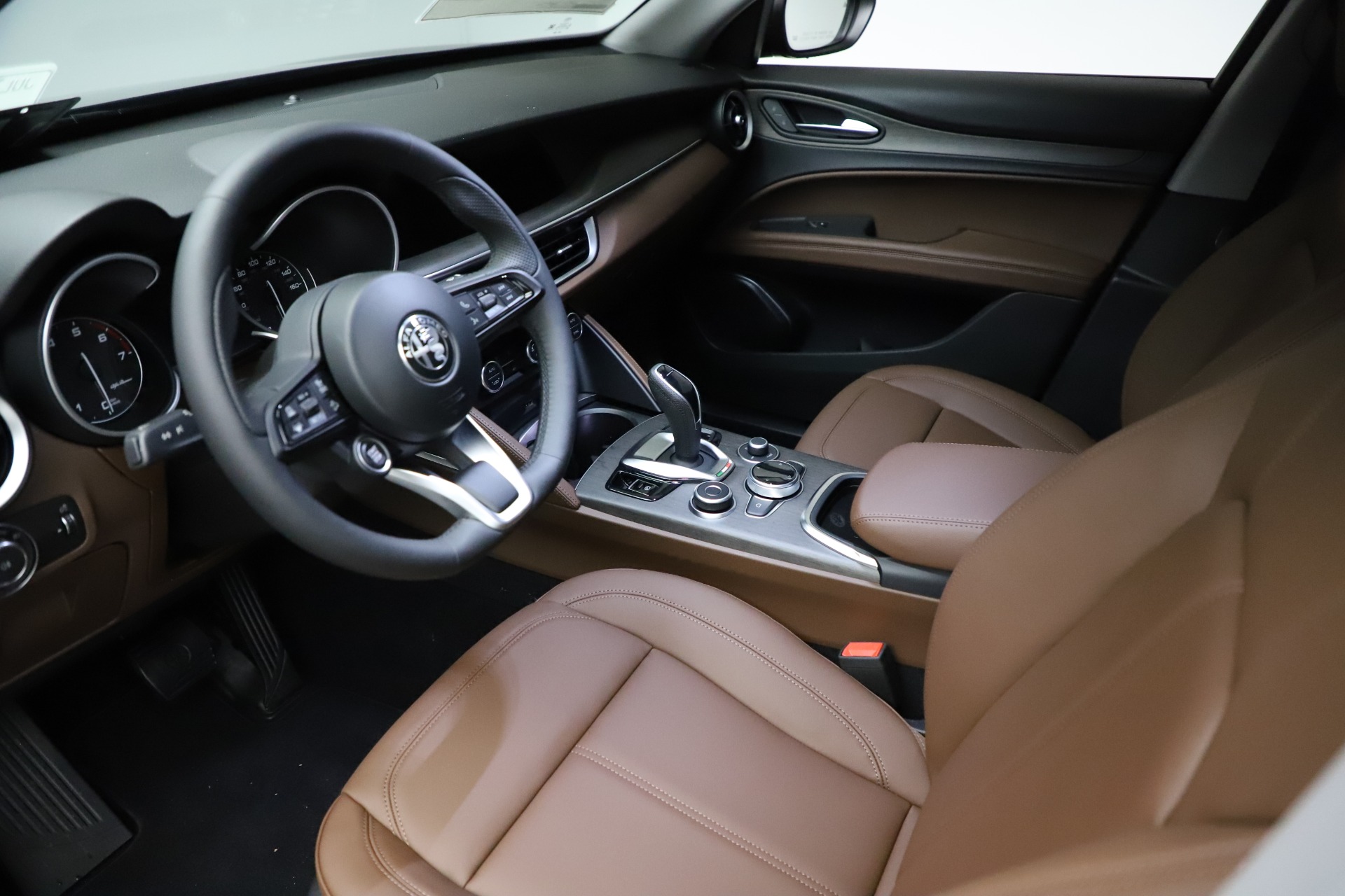 New-2021-Alfa-Romeo-Stelvio-Ti