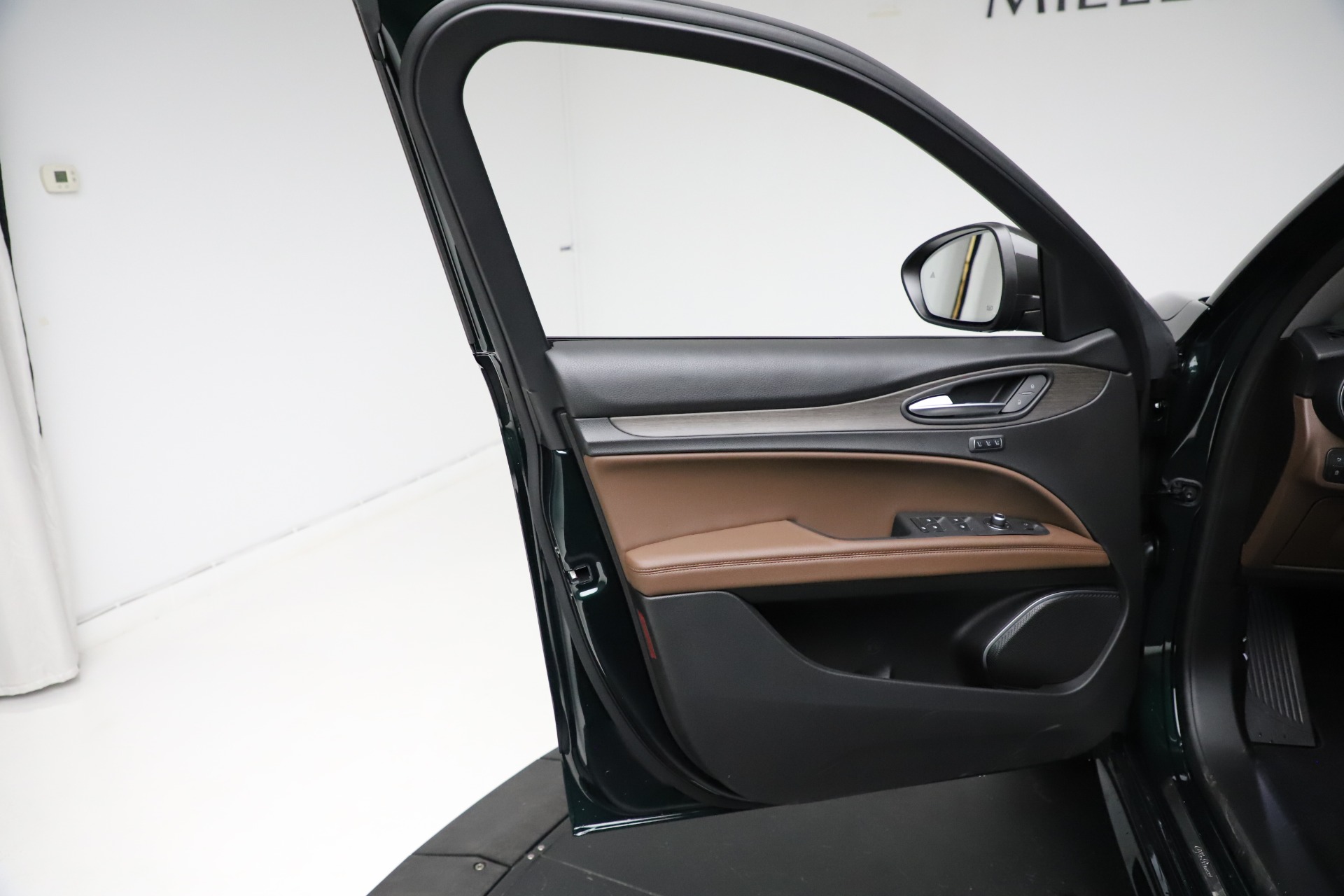 New-2021-Alfa-Romeo-Stelvio-Ti