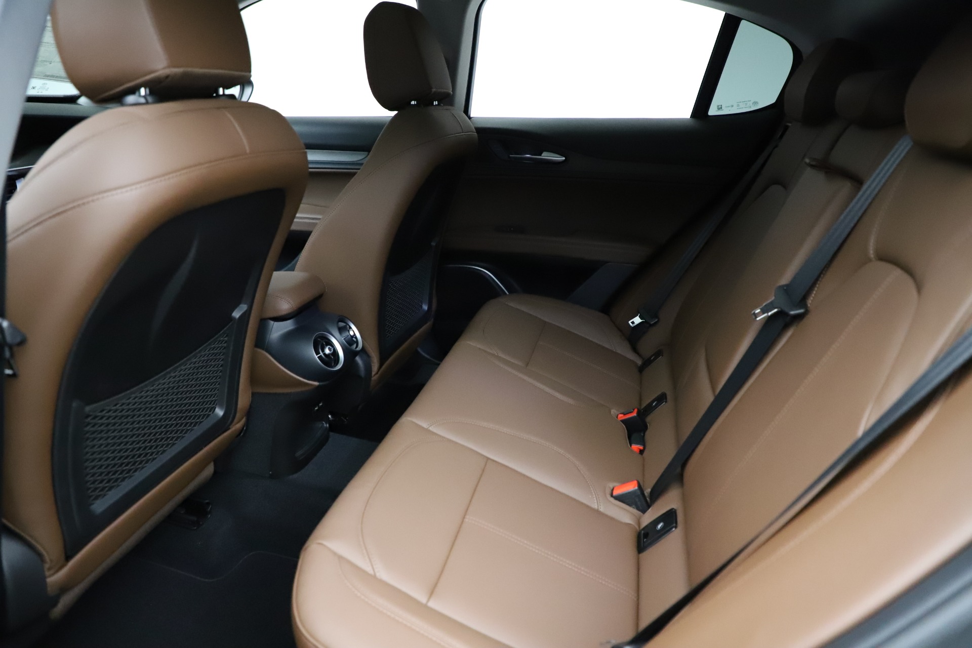 New-2021-Alfa-Romeo-Stelvio-Ti