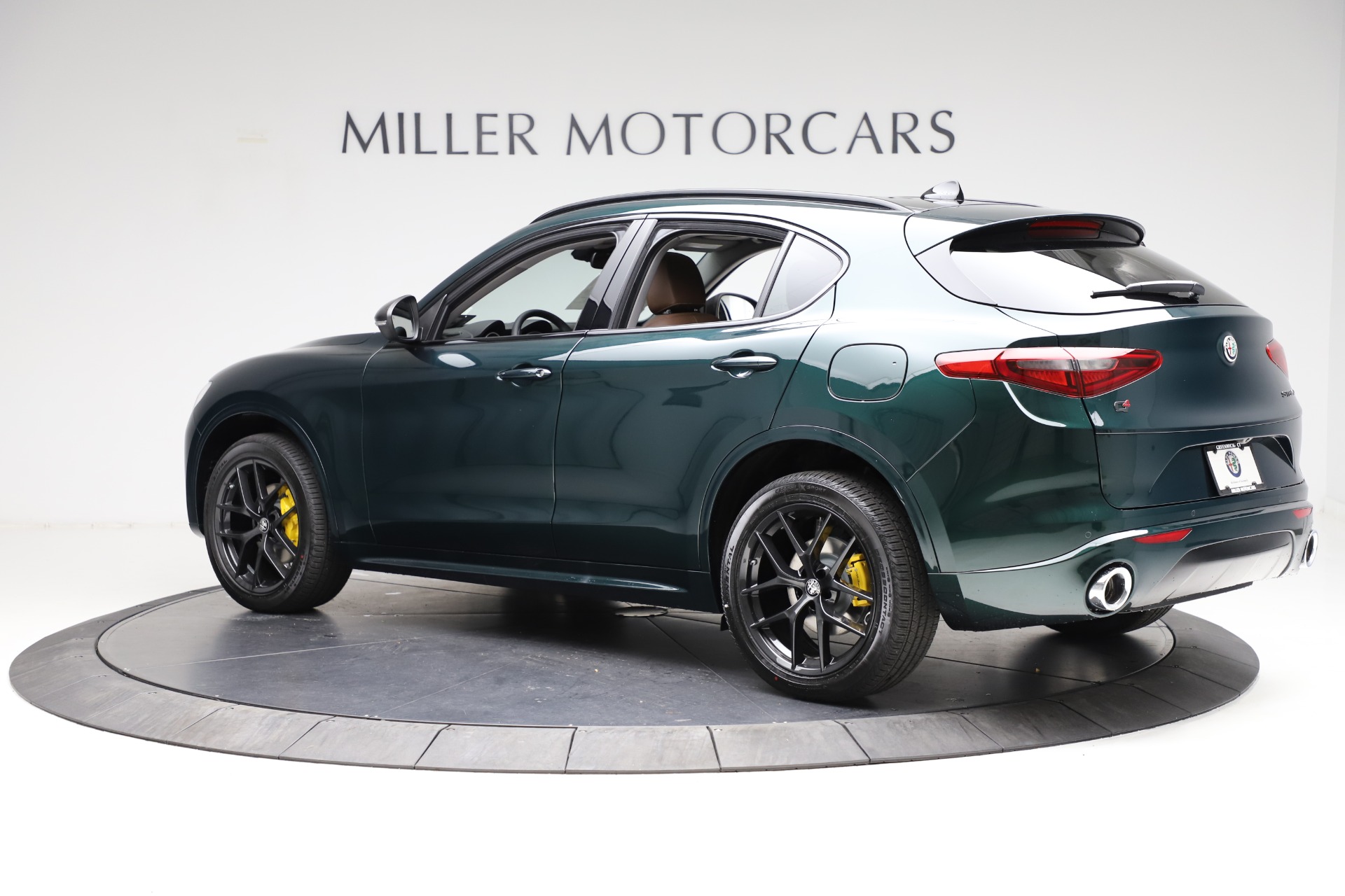 New-2021-Alfa-Romeo-Stelvio-Ti
