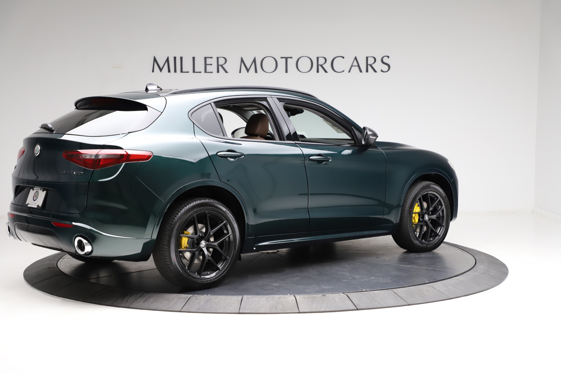 New-2021-Alfa-Romeo-Stelvio-Ti